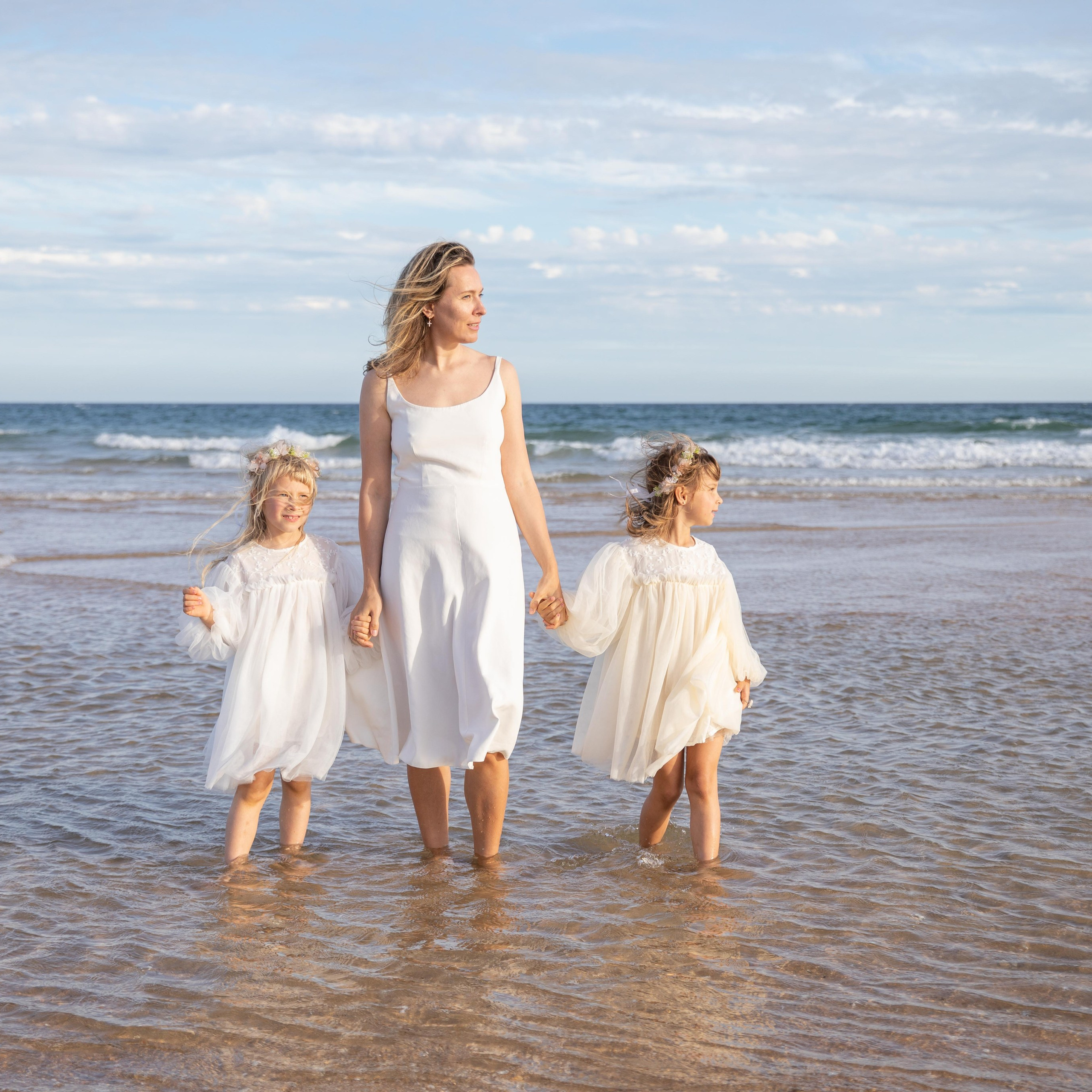 Family on&nbsp;the ocean.