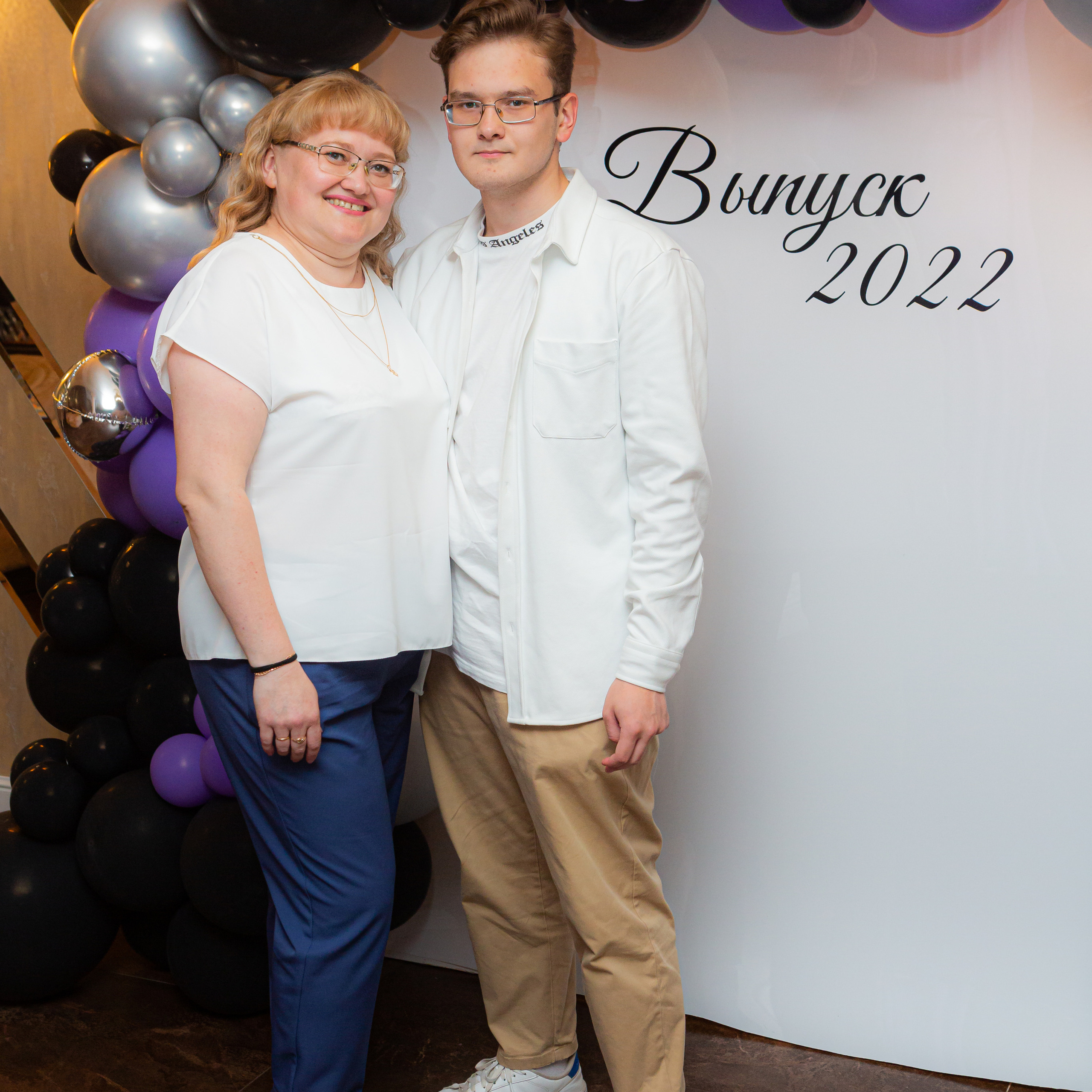 Выпускные Уфа. Фотограф Уфа. Фотограф на выпускной вечер. Ведущий на выпускной вечер. Организация и проведение выпускных в городе Уфа и за его пределами. Таблица расходов на проведение, последнего звонка, торжественной части и выпускного. Чек — лист на выпускной. Фотограф в детский сад.