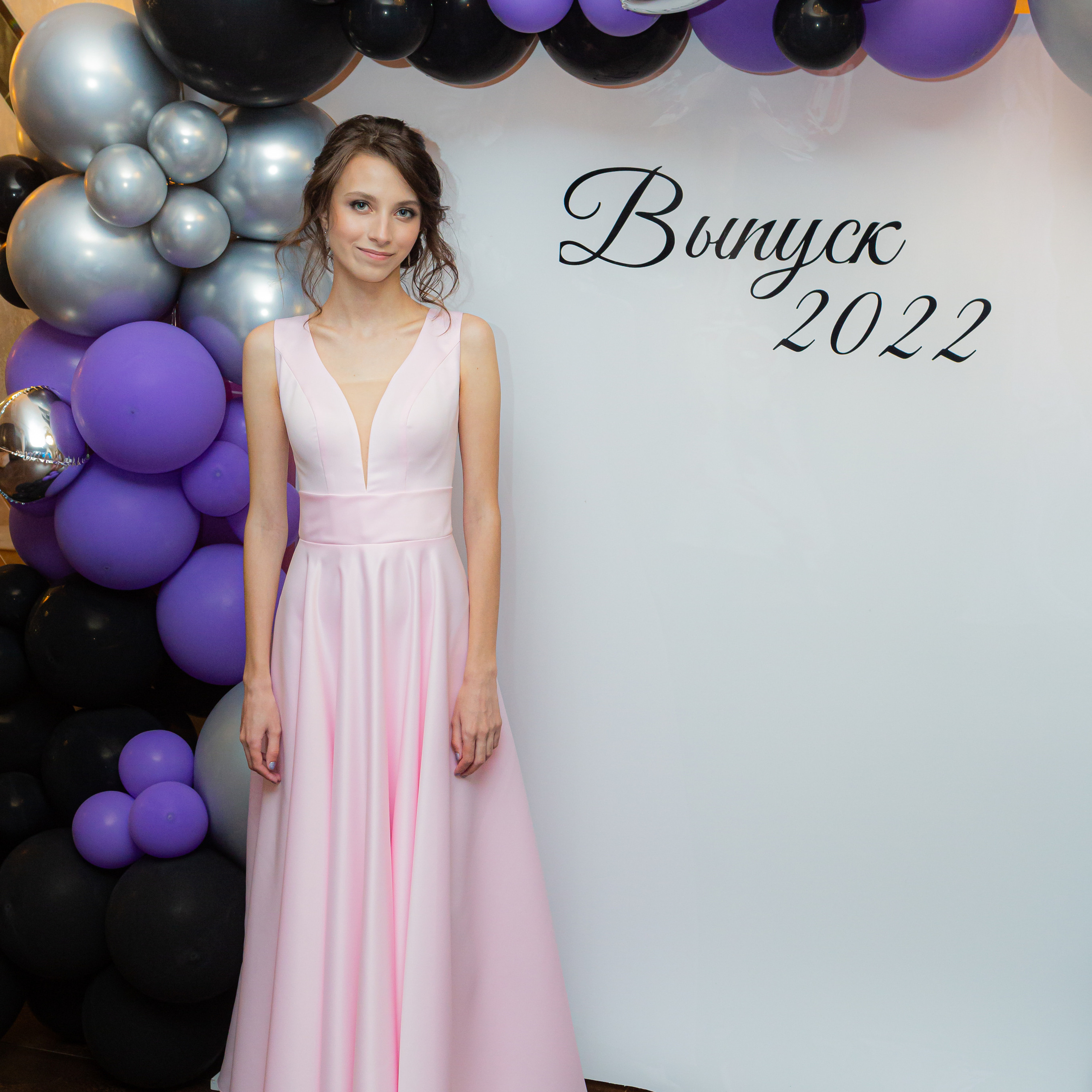 Выпускные Уфа. Фотограф Уфа. Фотограф на выпускной вечер. Ведущий на выпускной вечер. Организация и проведение выпускных в городе Уфа и за его пределами. Таблица расходов на проведение, последнего звонка, торжественной части и выпускного. Чек — лист на выпускной. Фотограф в детский сад.