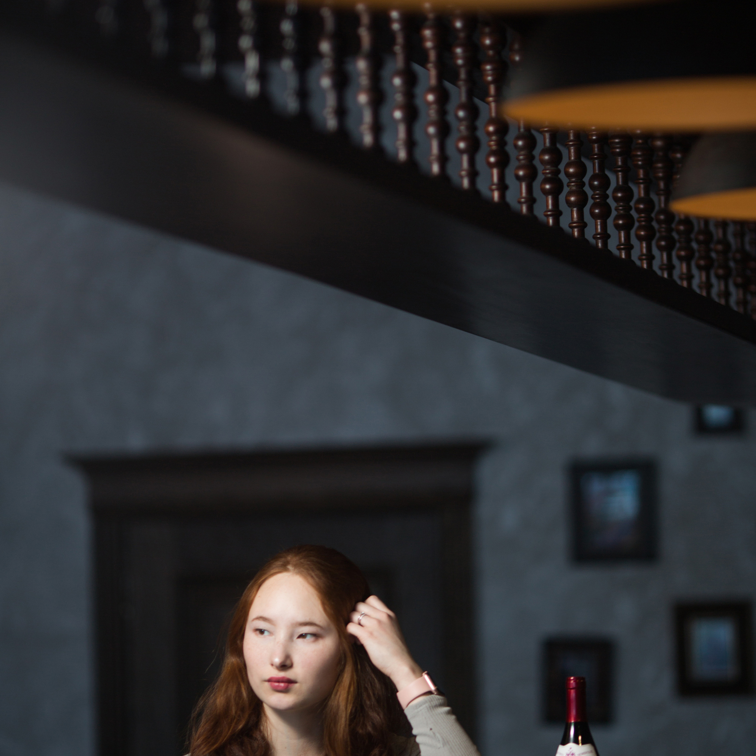 Девушка возле барной стойки Уфа, Девушка возле барной стойки в городе Бирск, Девушка в КРК "Аврора", Девушка и бутылка вина Уфа, Фотограф Уфа, Фотосессия Уфа, Фотограф Алексей Муравьёв Уфа, Лавстори Уфа, Фото Уфа, Фотосет Уфа, Репортаж Уфа, Люди Уфа, Парочки Уфы, Модель Уфа, Модели Уфа, Девушки Уфа, Парни Уфа, Фотосьёмка Уфа, Свадебный фотограф Уфа, Свадьба Уфа, Пары Уфы, Знакомства Уфа