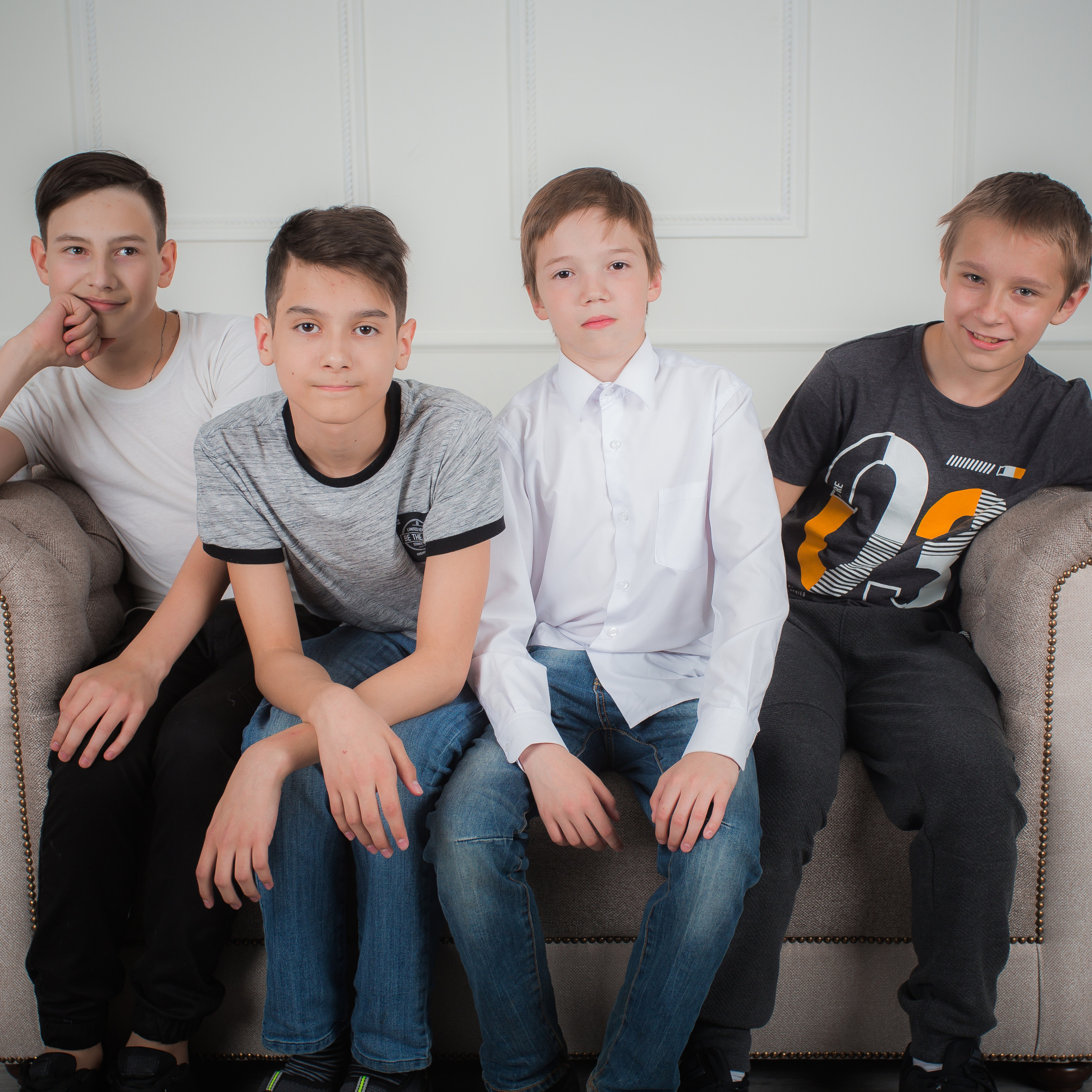 Выпускные Уфа. Фотограф Уфа. Фотограф на выпускной вечер. Ведущий на выпускной вечер. Организация и проведение выпускных в городе Уфа и за его пределами. Таблица расходов на проведение, последнего звонка, торжественной части и выпускного. Чек — лист на выпускной. Фотограф в детский сад.