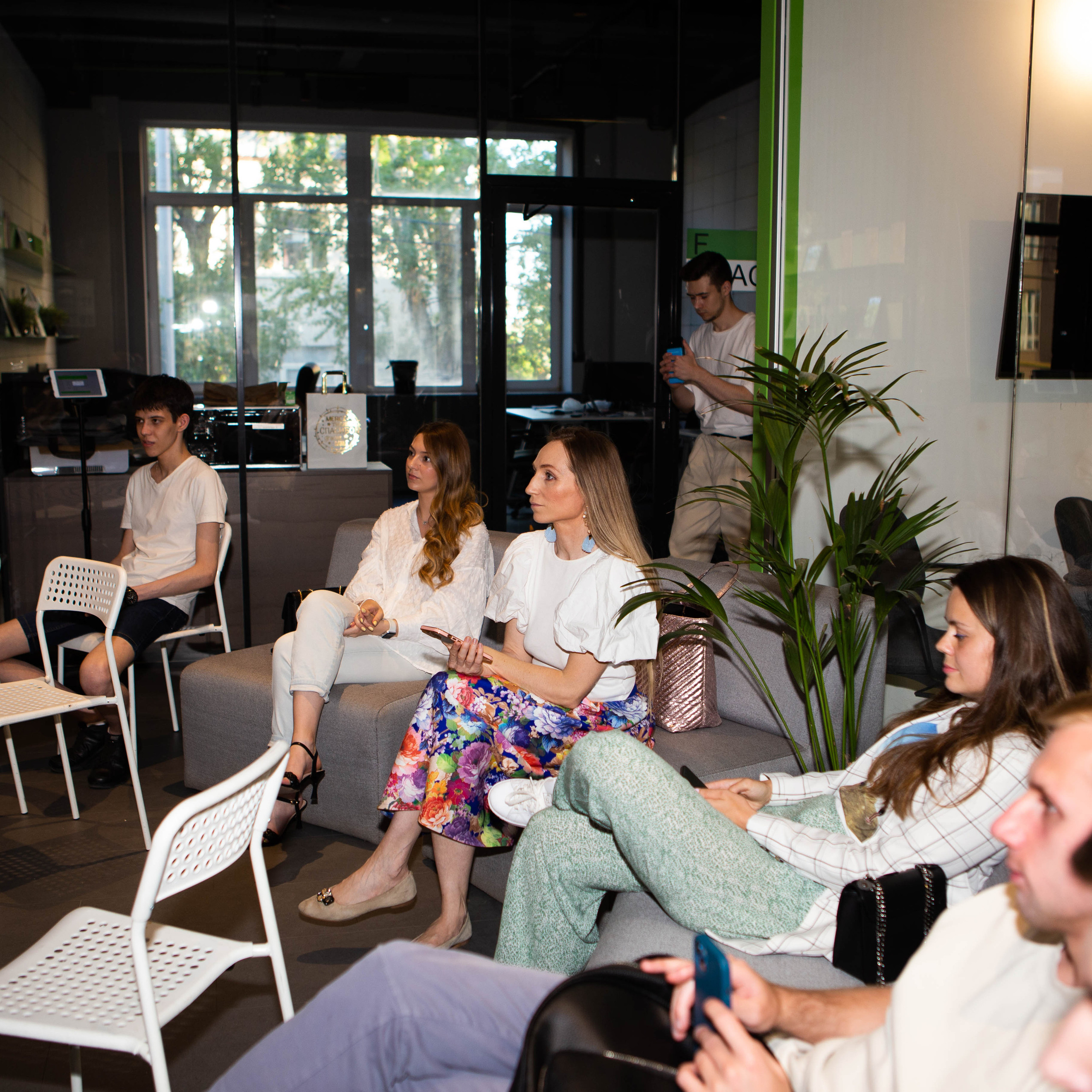 GREEN | MATES CLUB NETWORKING