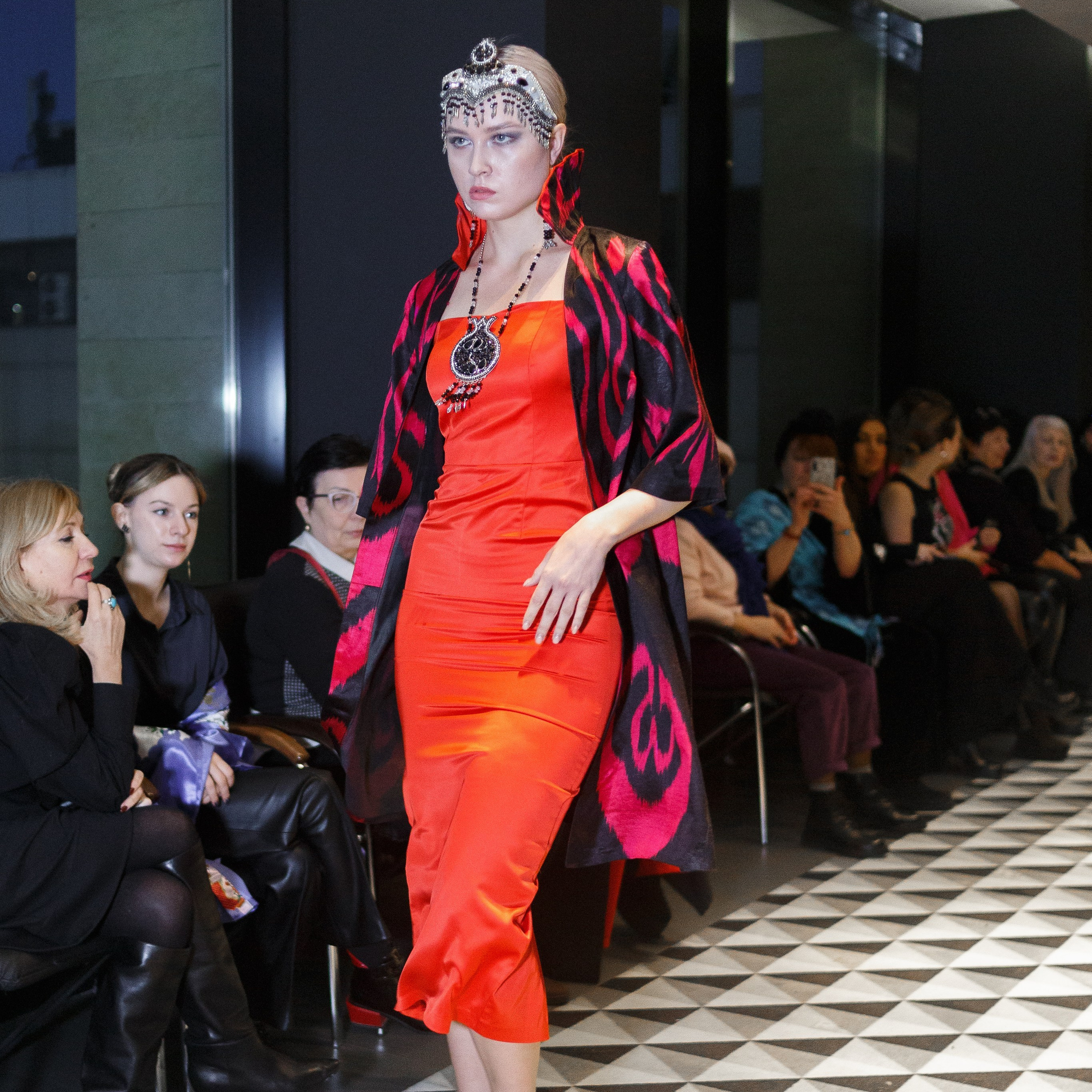 «MOHINUR» brand + Backstage