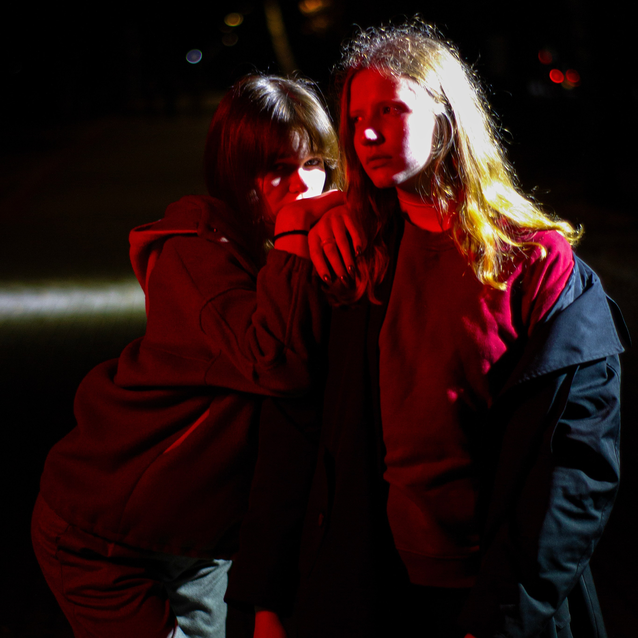 Полина и Вика