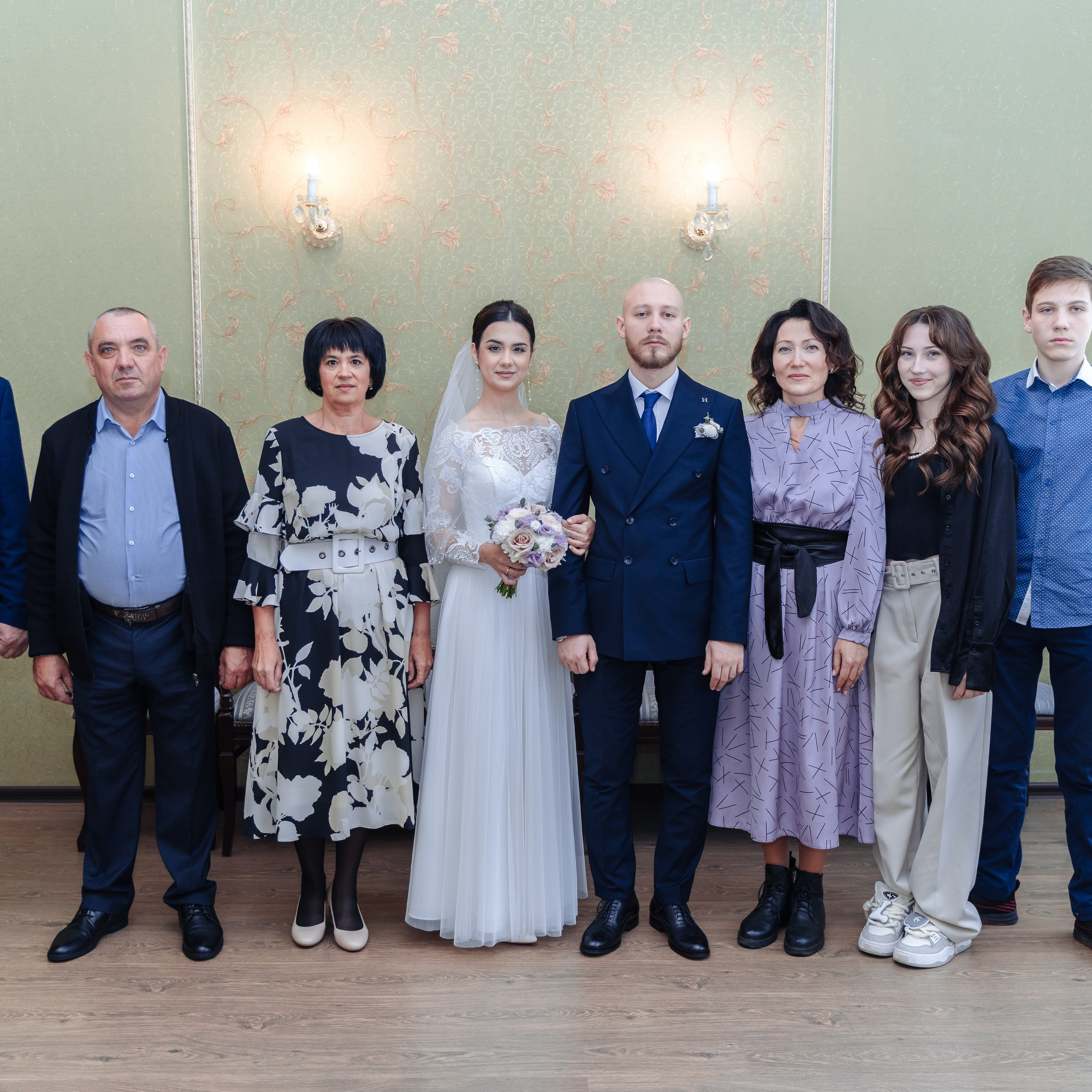 Посмотрите на чудесные отзывы свадебного и фотографа и видеографа