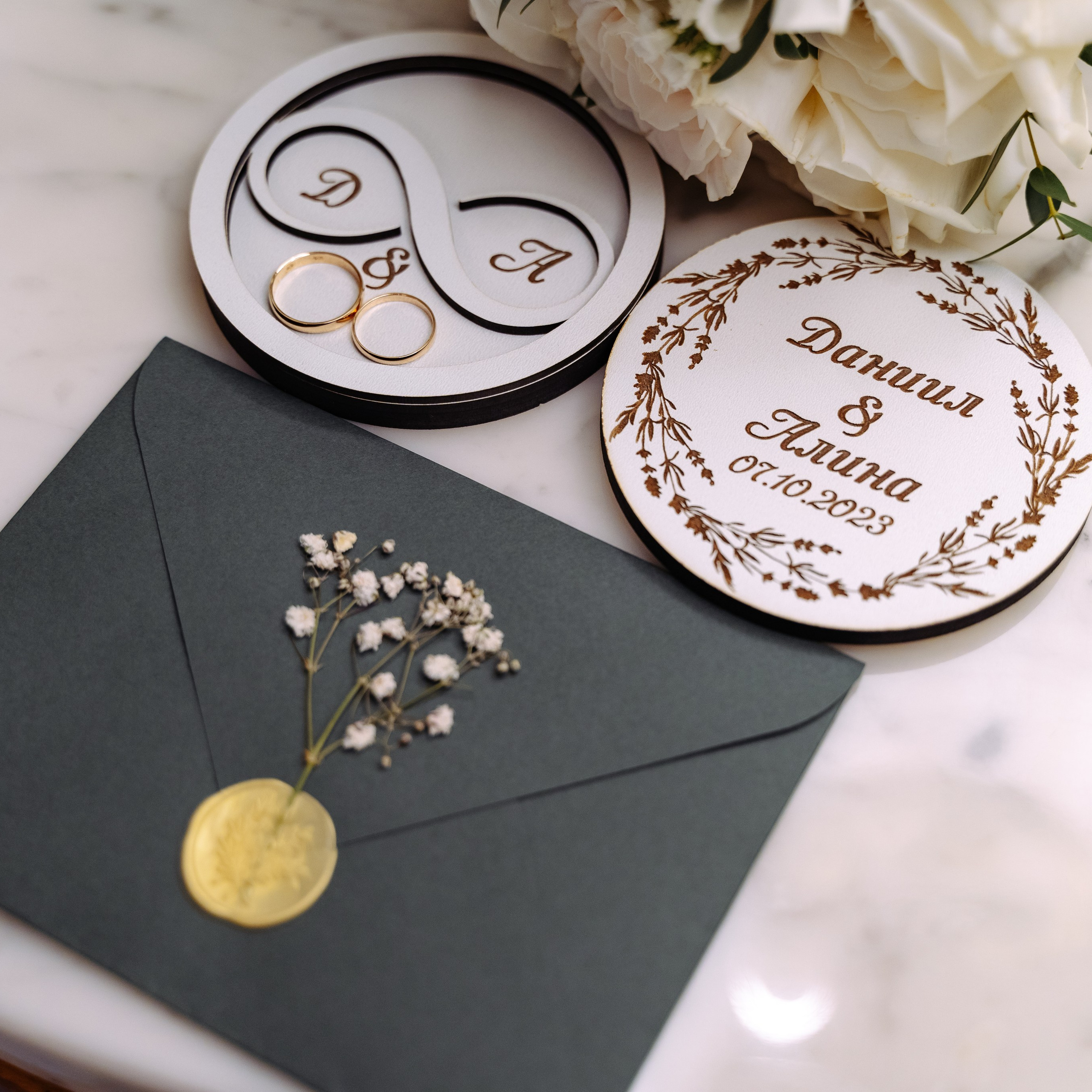 Посмотрите на чудесные отзывы свадебного и фотографа и видеографа