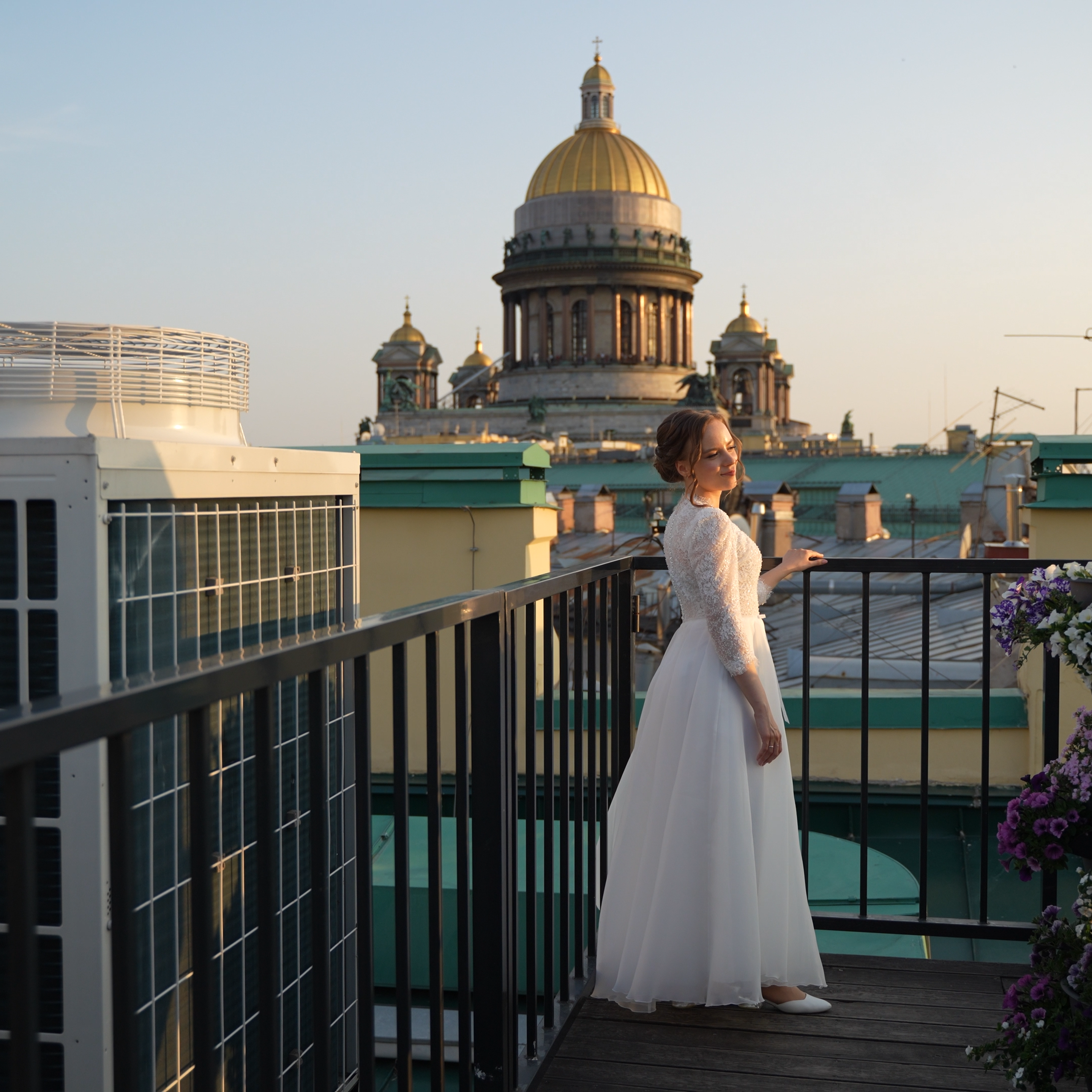 Посмотрите на чудесные отзывы свадебного и фотографа и видеографа