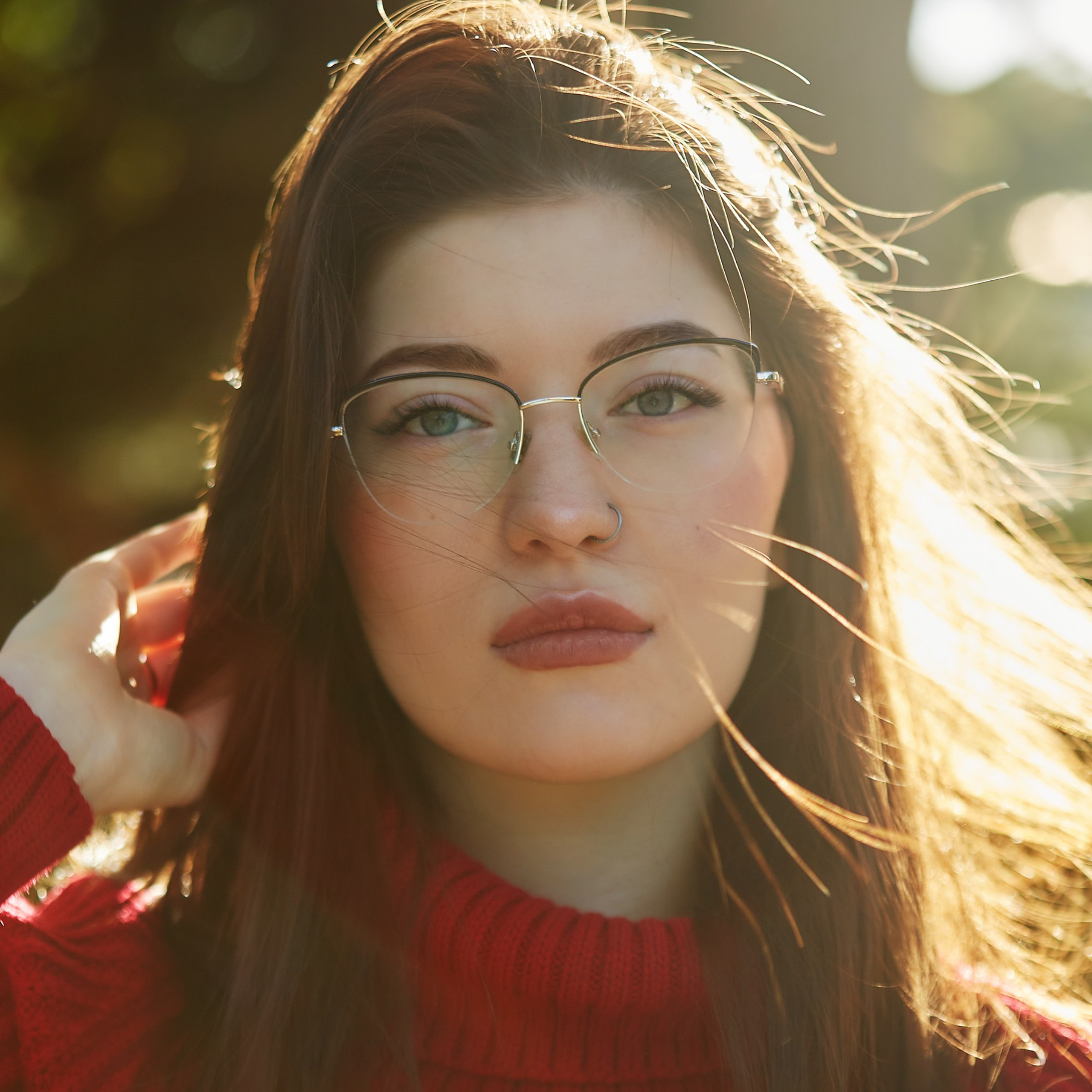 Портрет девушки в очках  работа Гранкина Александра фотографа спб
