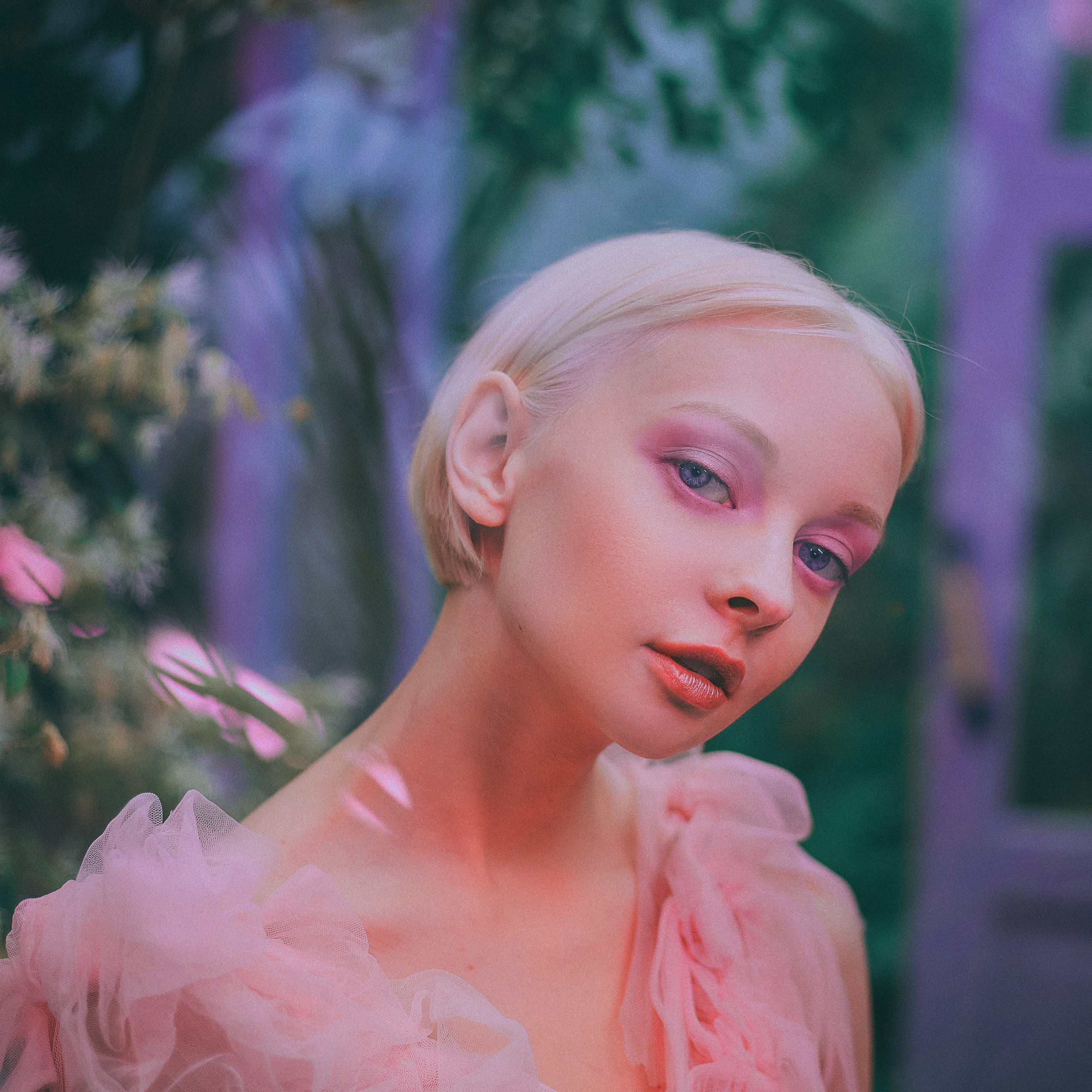 нежный бьюти портрет в пастельных тонах 