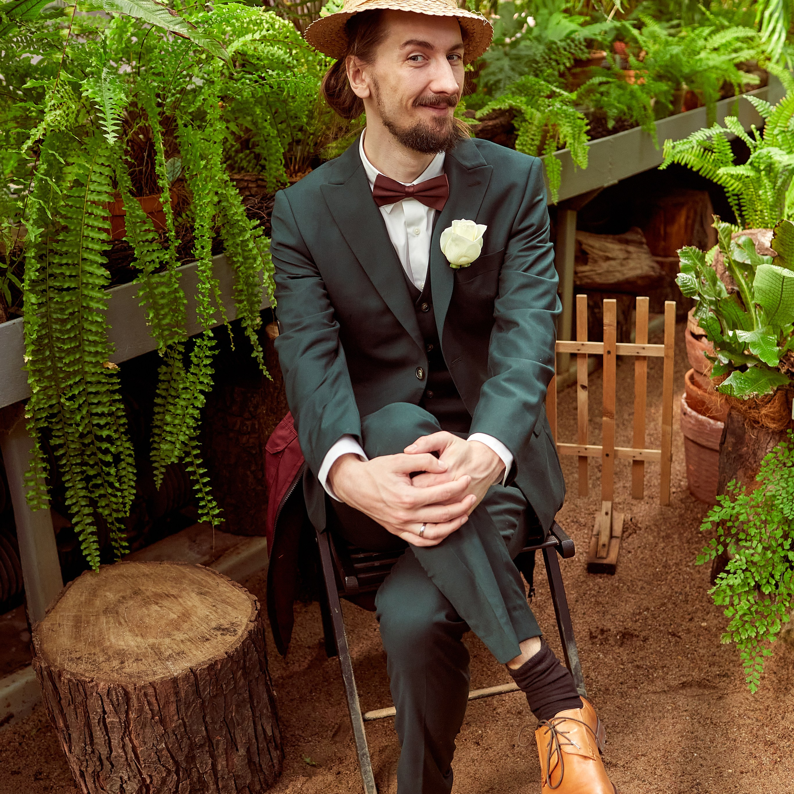 жених в ботаническом саду свадебный фотограф Гранкин Александр Санкт-Петербург  