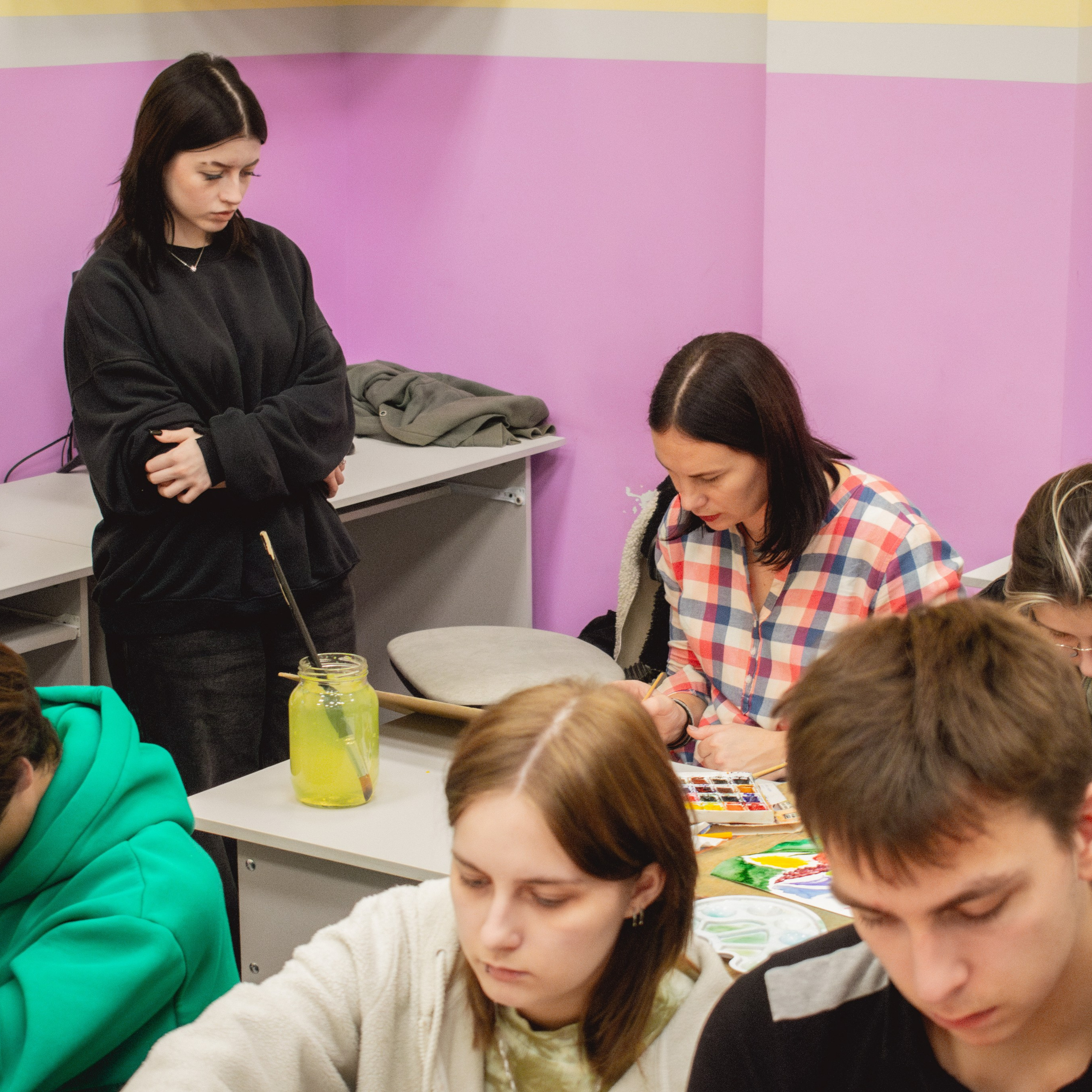Занятие по рисованию в колледже «ТПЭК». Репортажный фотограф Даниил Чеснов | Тверь