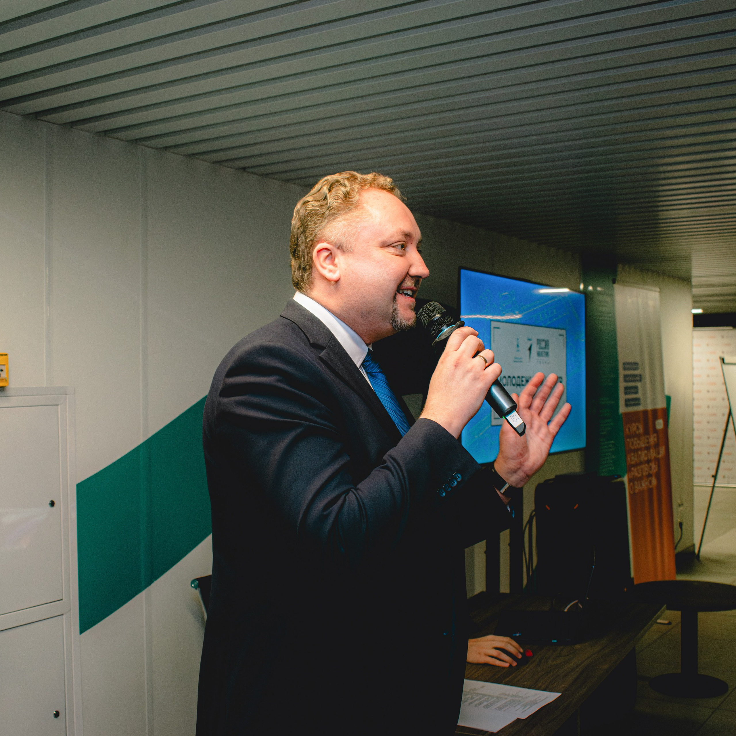 Движение первых. Разговор о важном. Репортажный фотограф Даниил Чеснов | Тверь