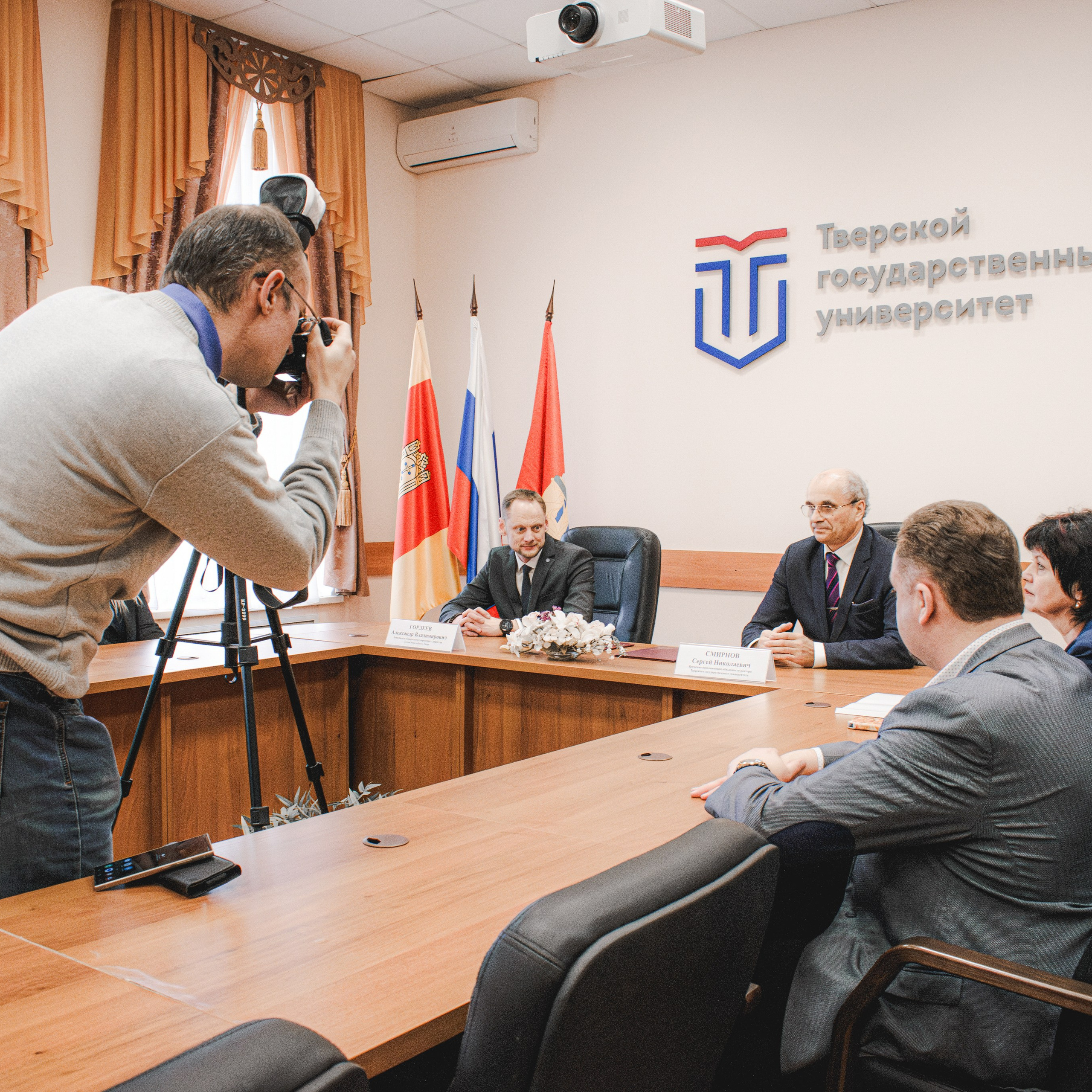 Подписание соглашения о сотрудничестве между ТвГУ и Энергосбытом. Репортажный фотограф Даниил Чеснов | Тверь