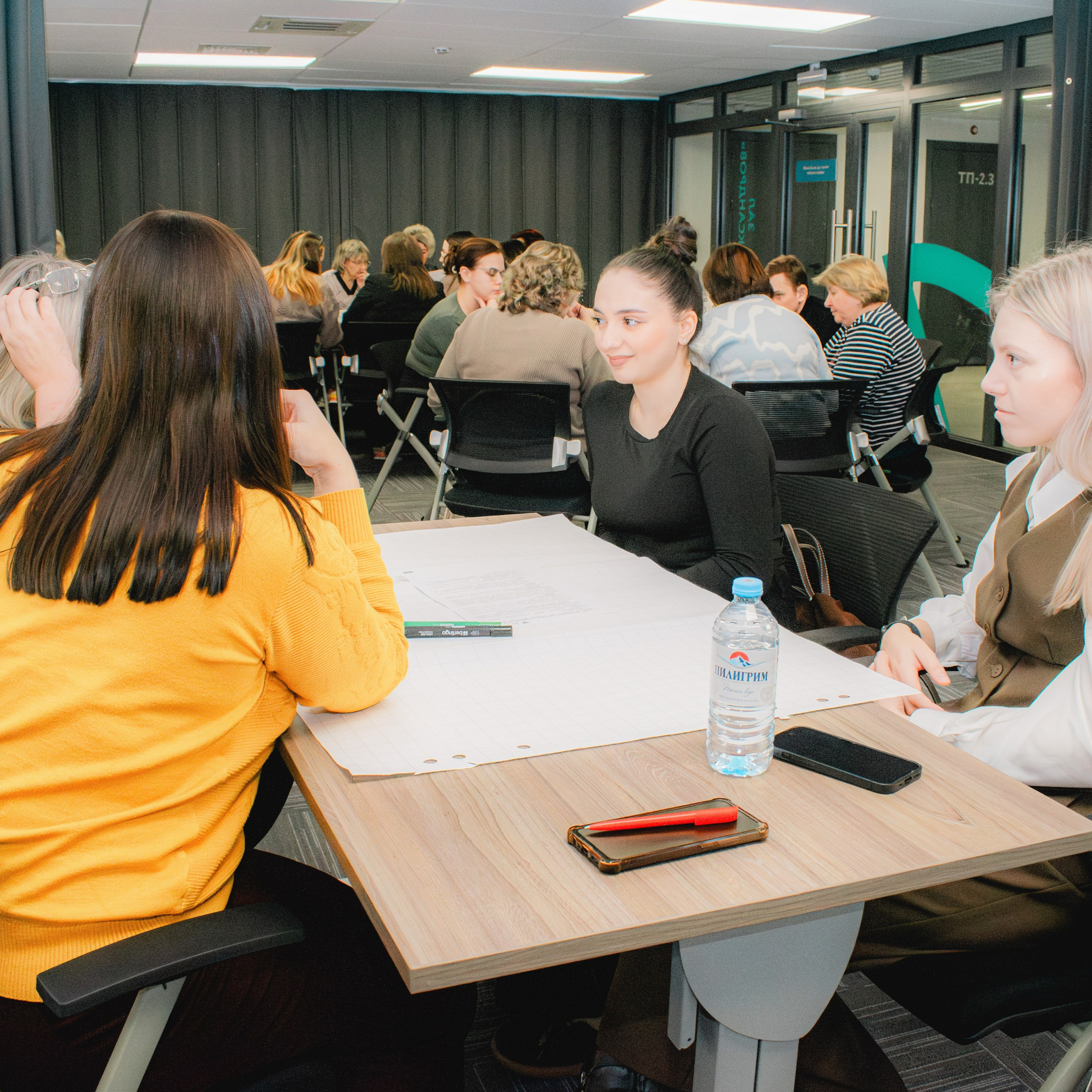 Движение первых. Разговор о важном. Репортажный фотограф Даниил Чеснов | Тверь