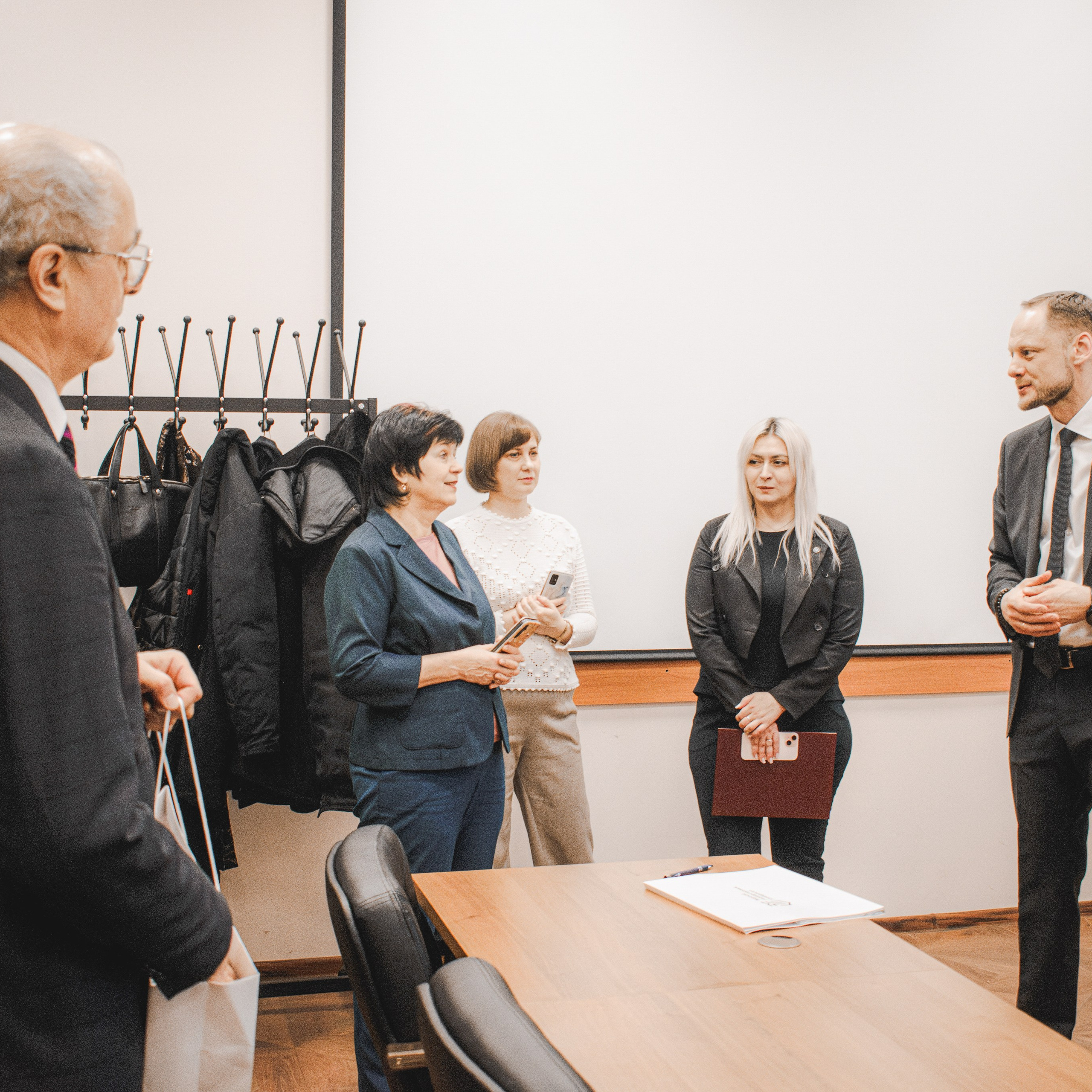 Подписание соглашения о сотрудничестве между ТвГУ и Энергосбытом. Репортажный фотограф Даниил Чеснов | Тверь
