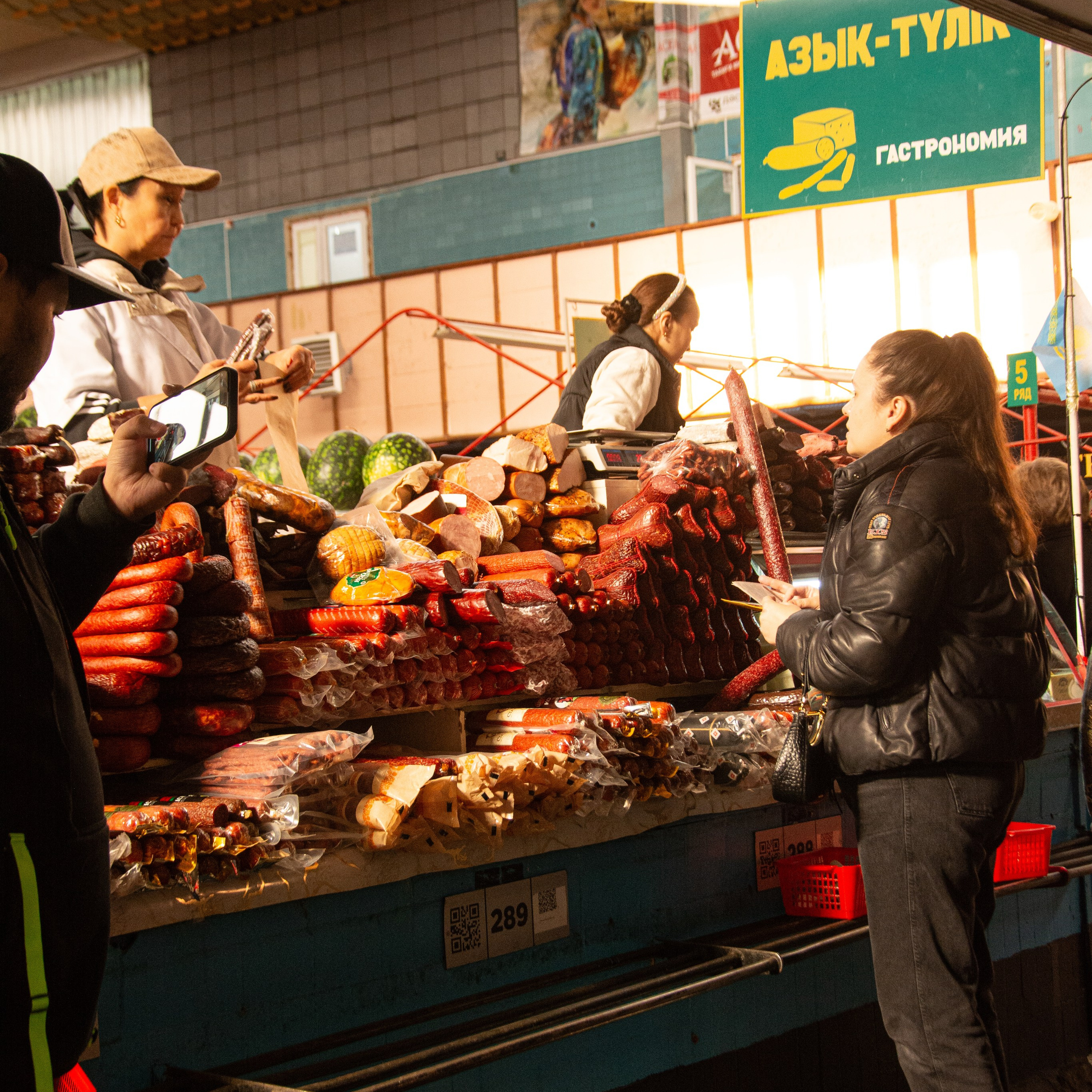 Обзорная пешеходная экскурсия по Алматы — центр города и история