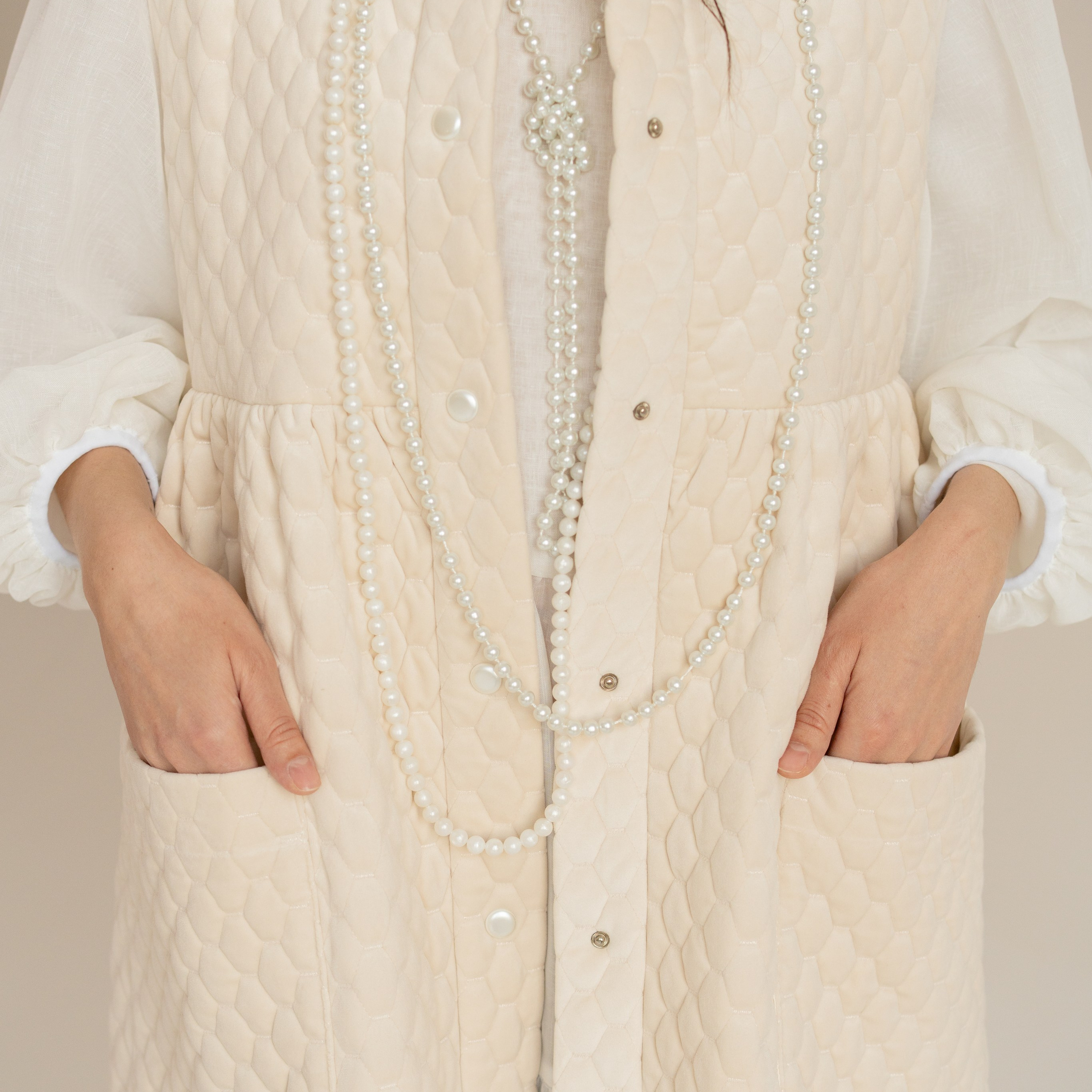 Жилет «Молоко». Производство женской одежды в Кемерово