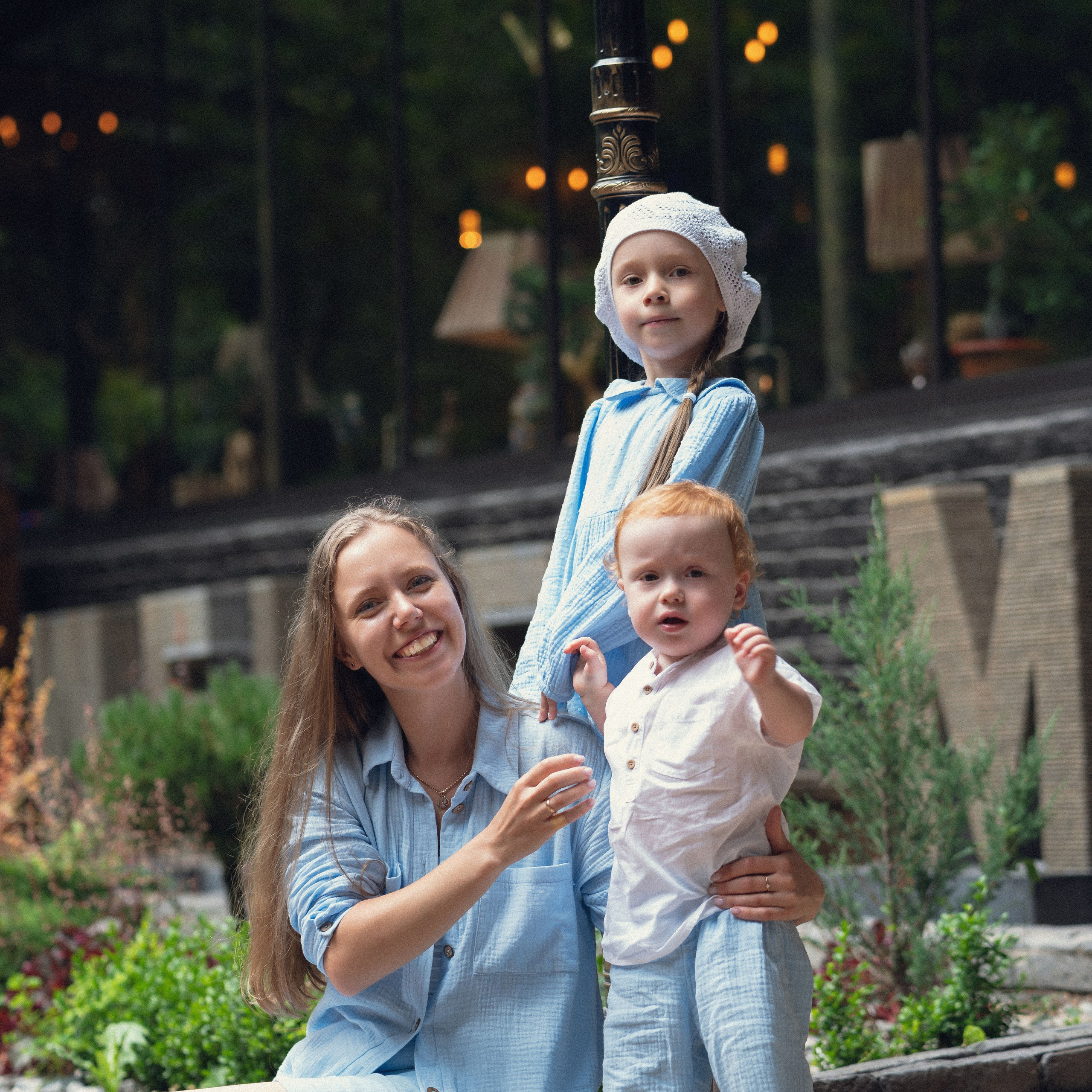 Виктория с детьми