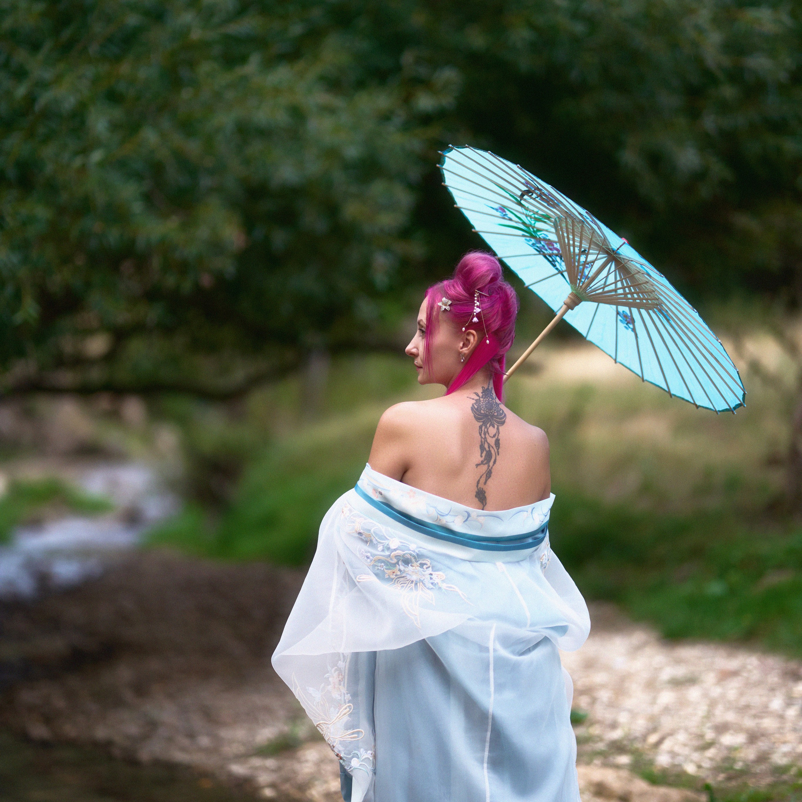 Аюзава Усуи