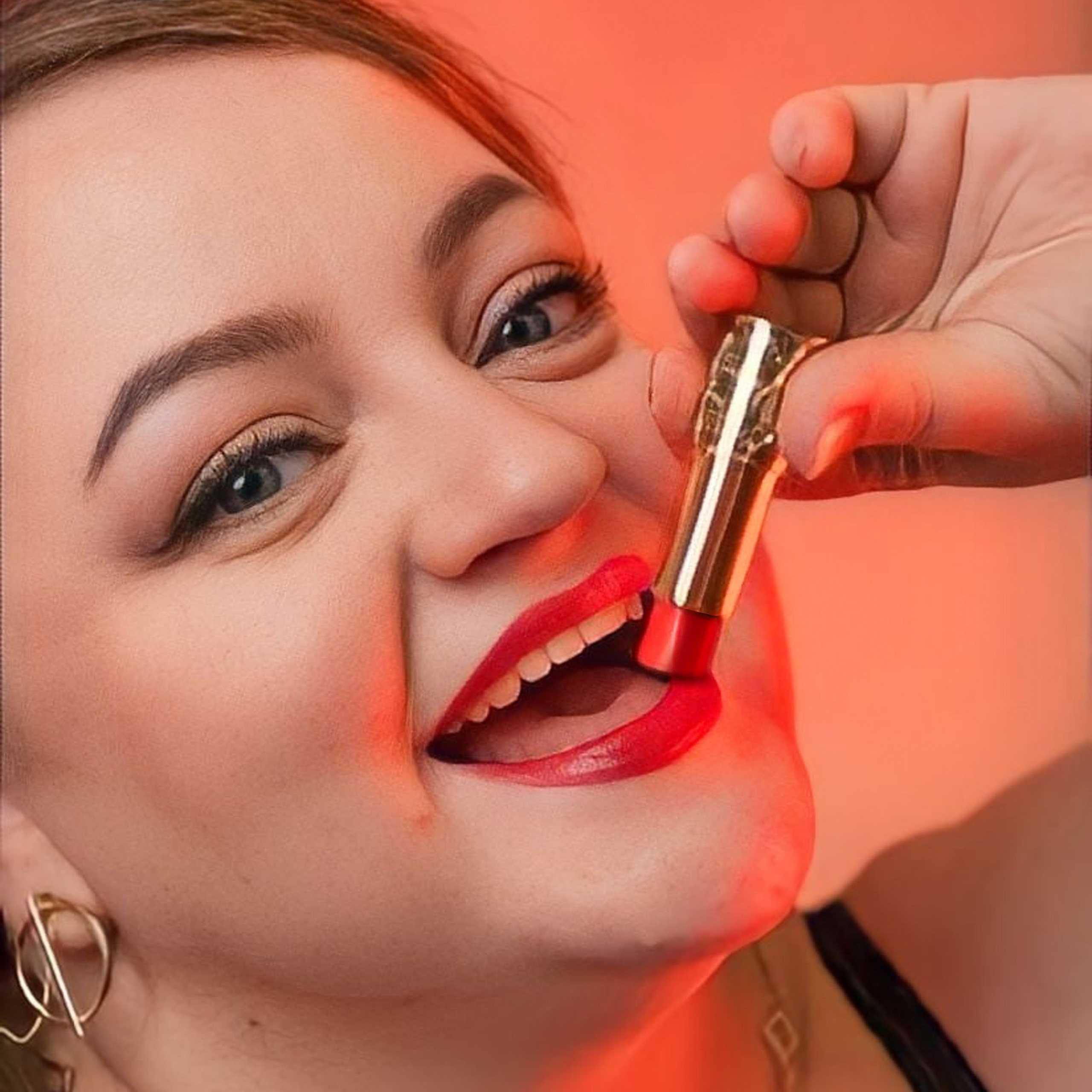 Визажистам