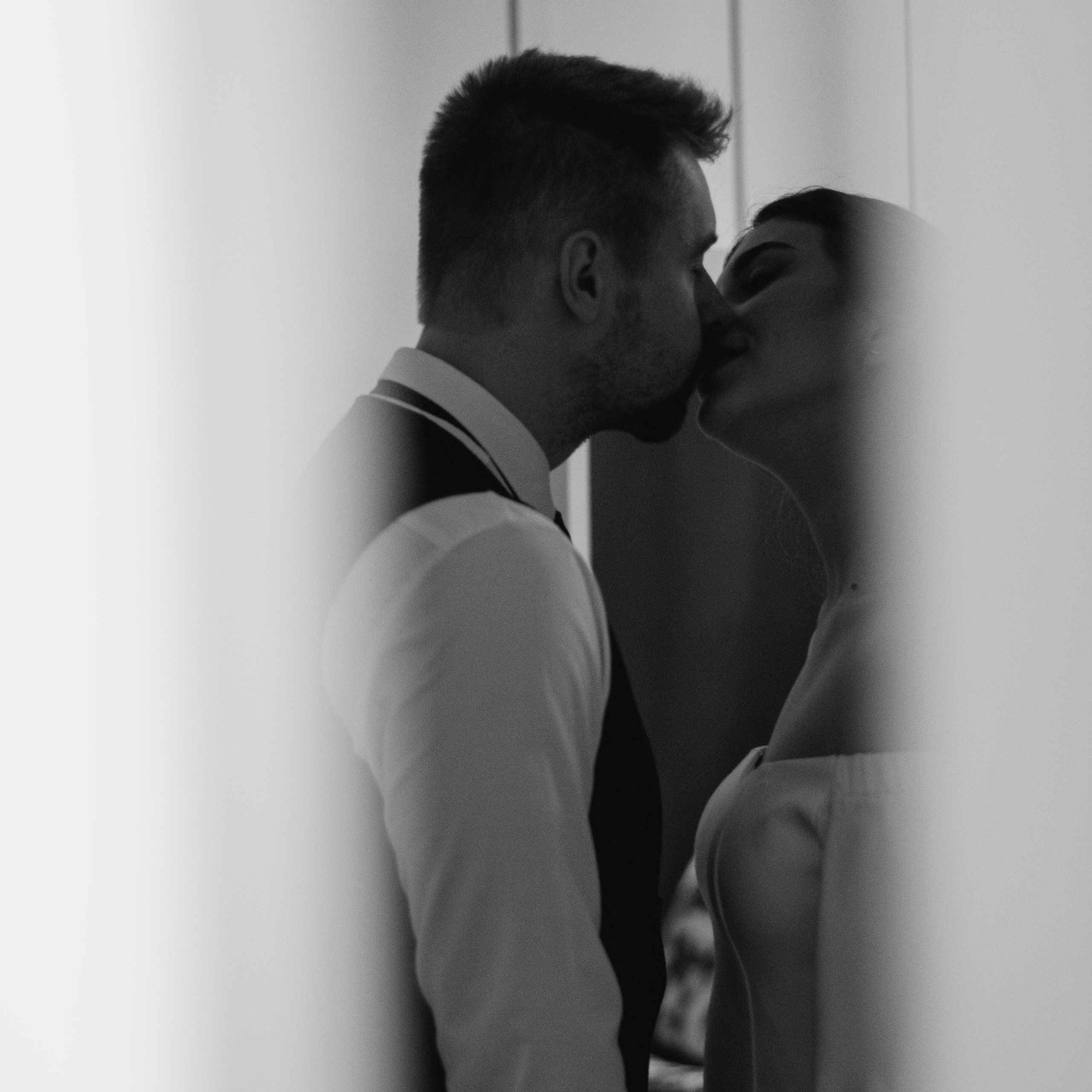 «Любовь в каждом прикосновении»