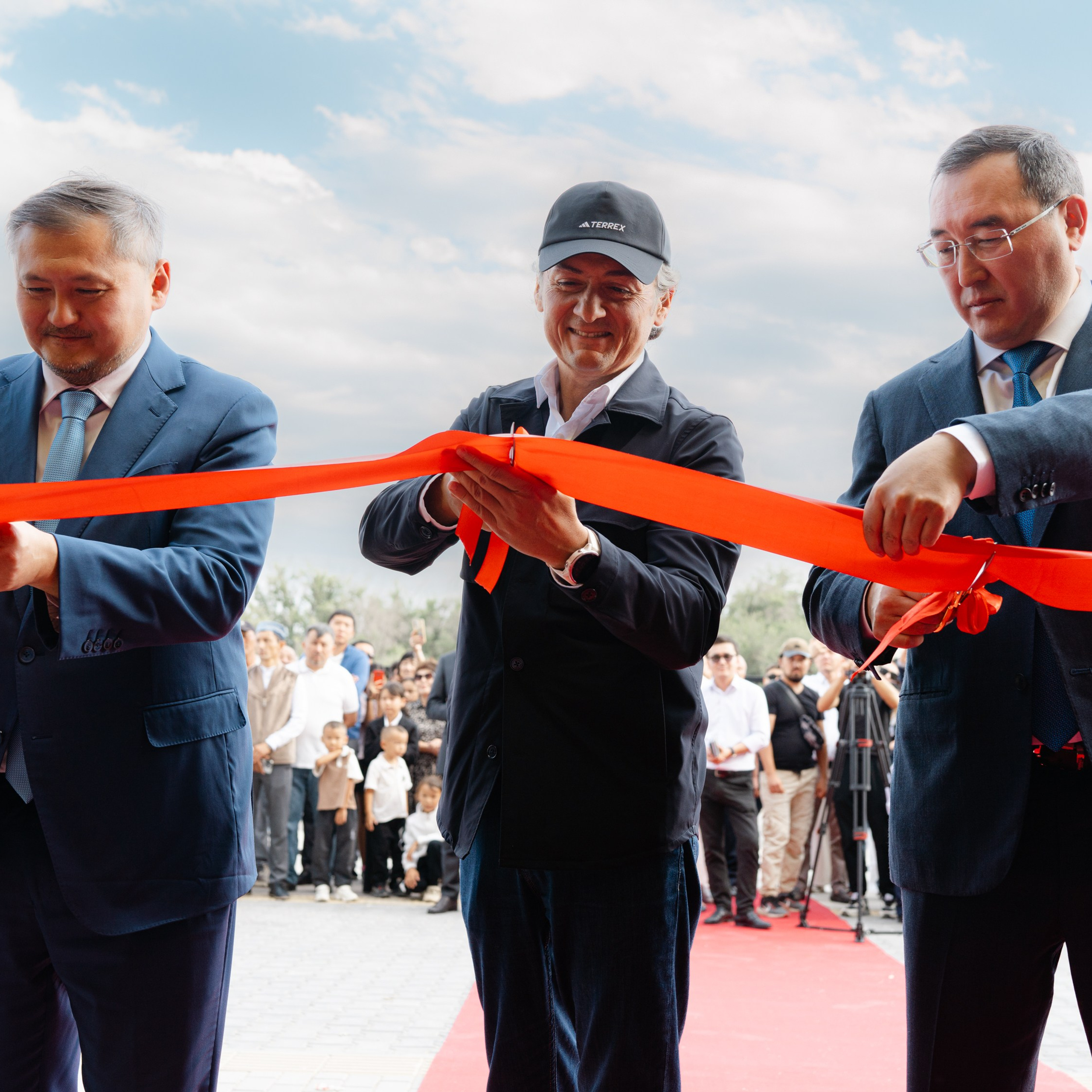 Beeline school (opening)
