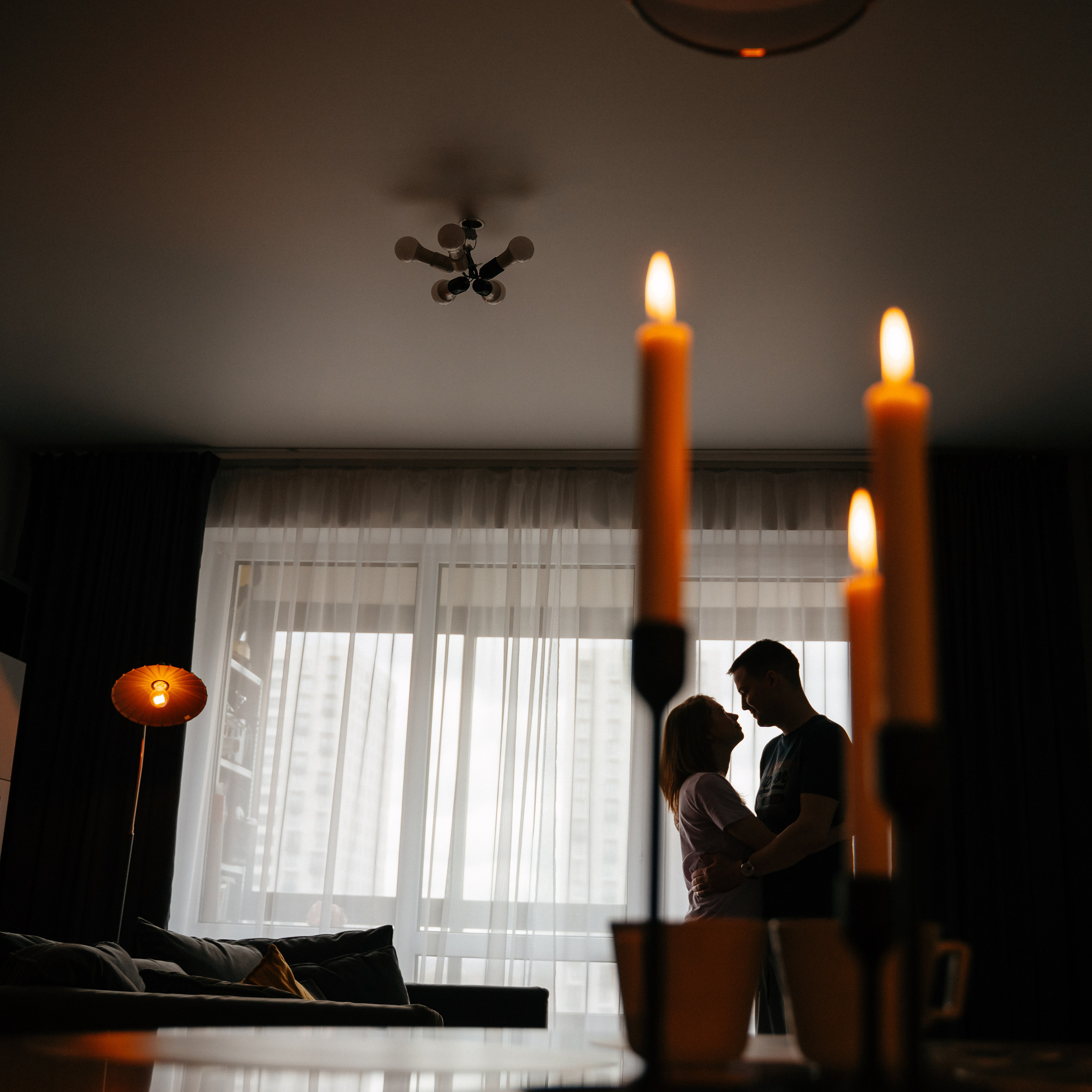 Бордовый домик