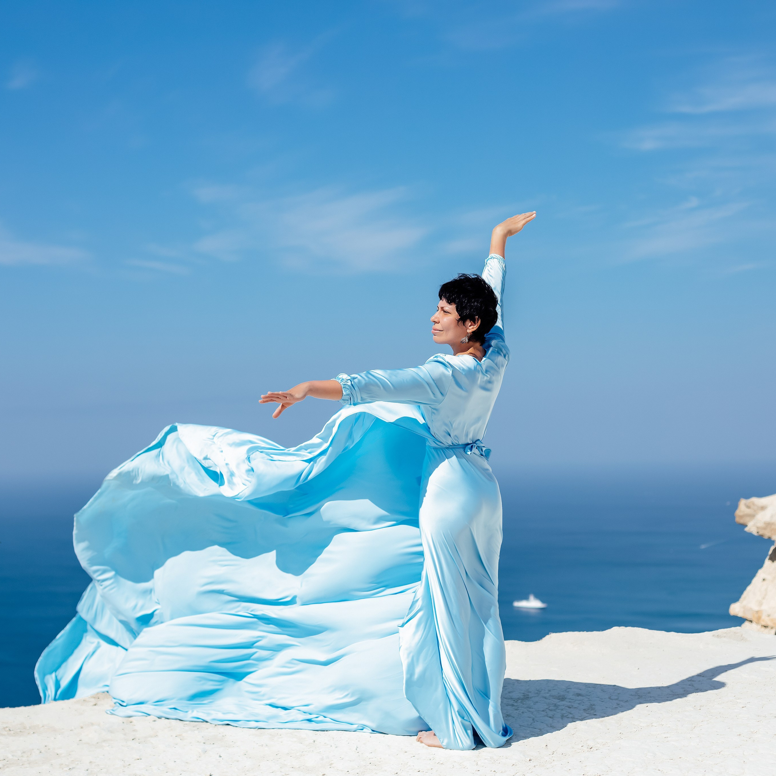 ЛЕТЯЩИЕ ПЛАТЬЕ