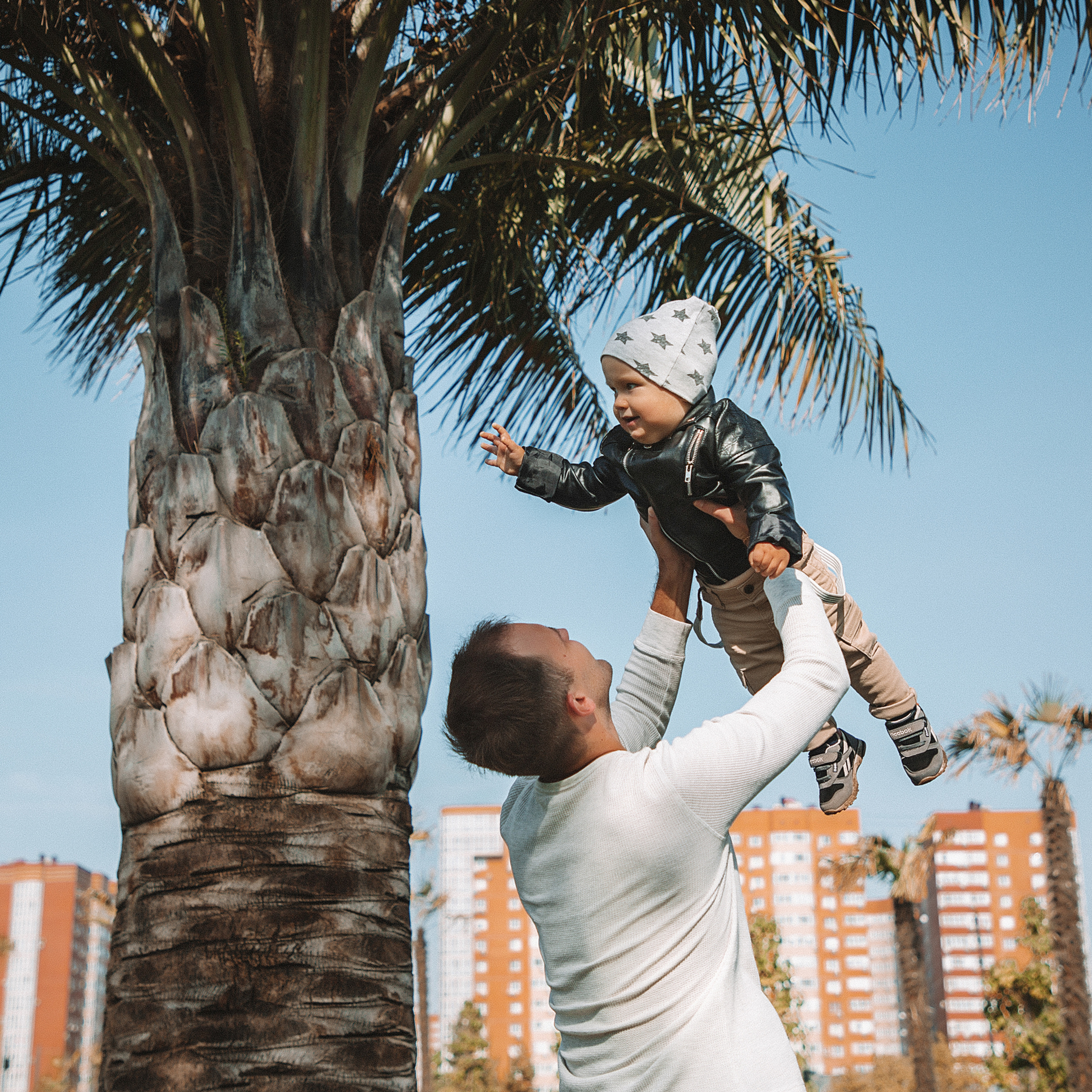 Семейная прогулка