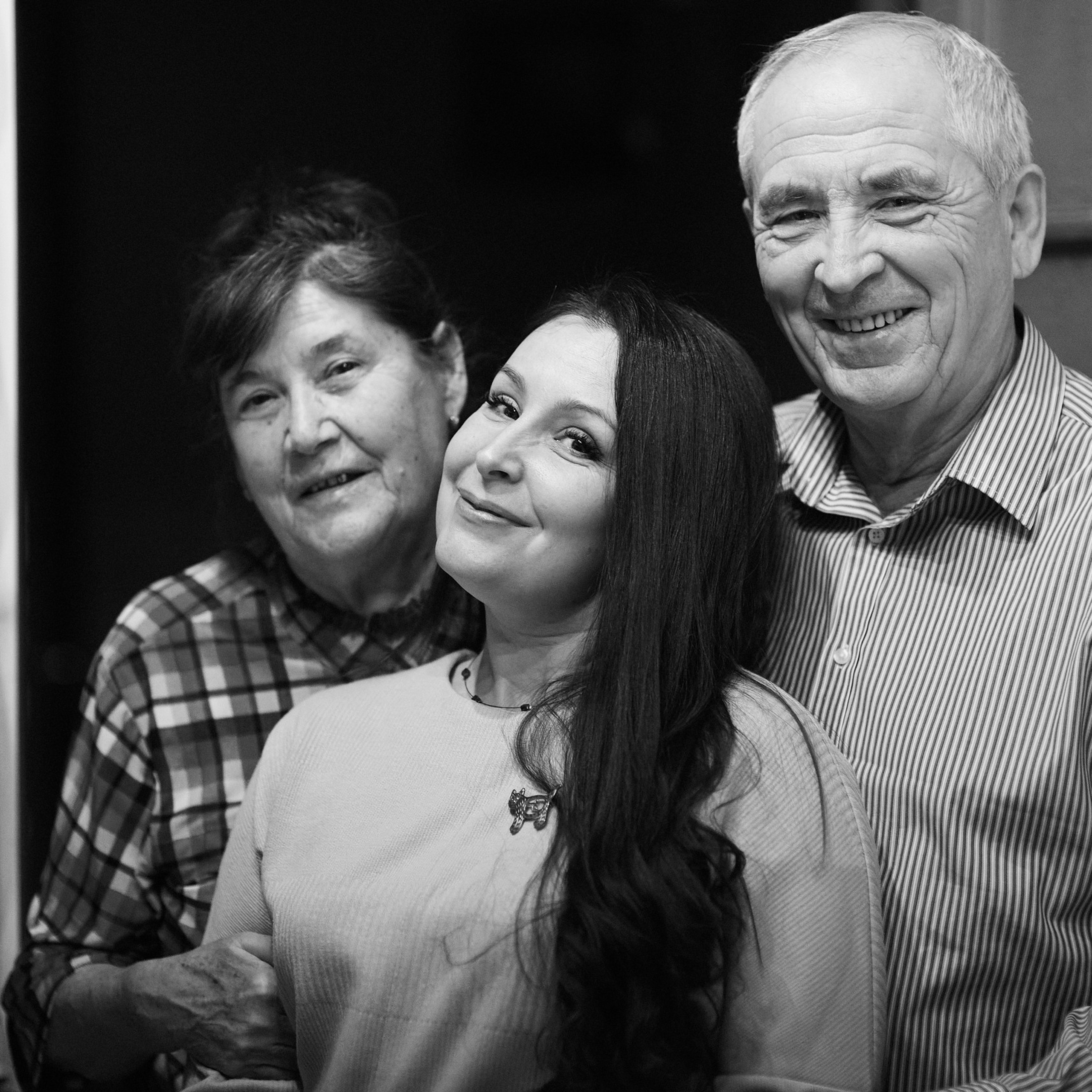 Отзывы. Студийный, семейный, свадебный, фэшн и ню фотограф в Астрахани, производство выпускных альбомов. Руслан Кондрашин