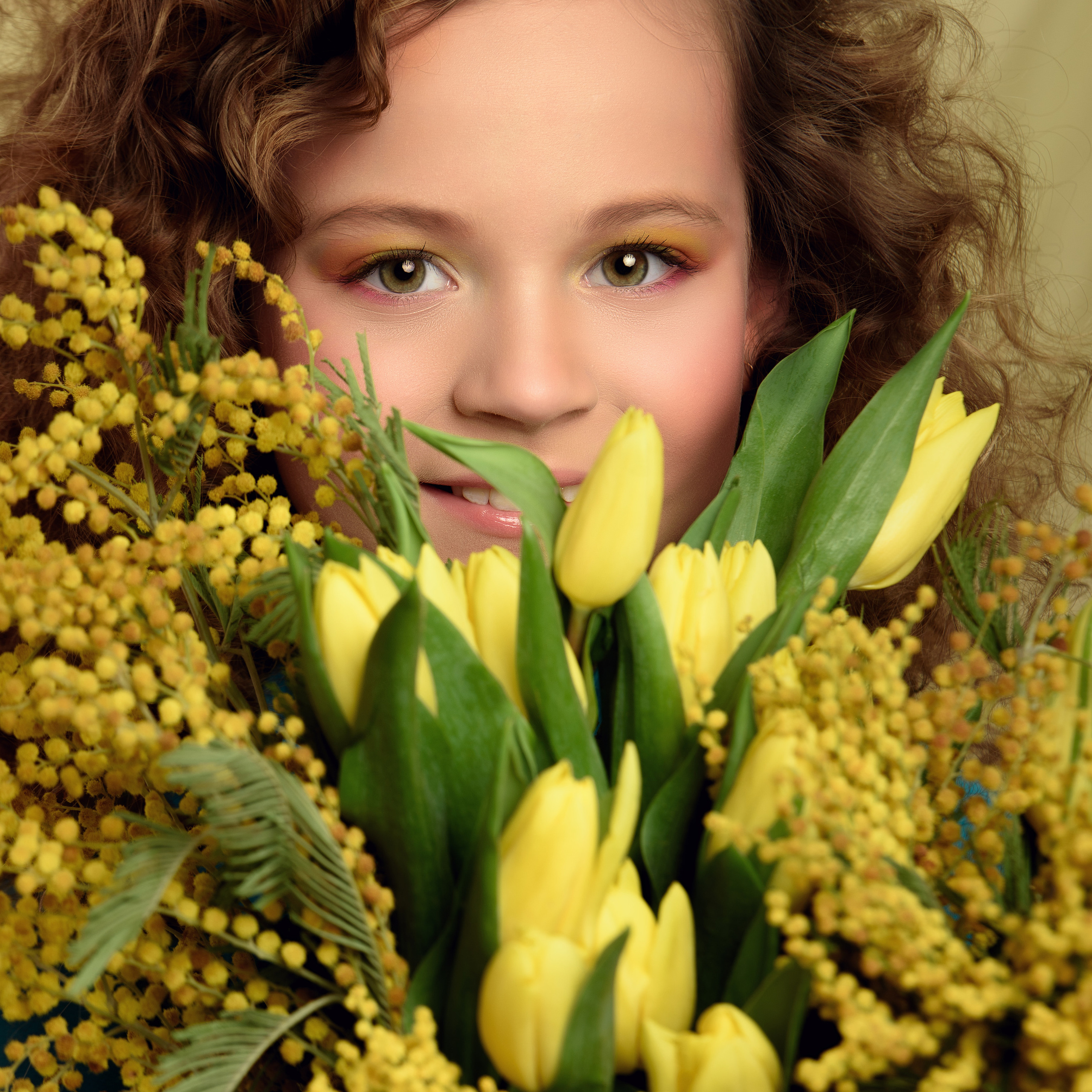 портрет с цветами