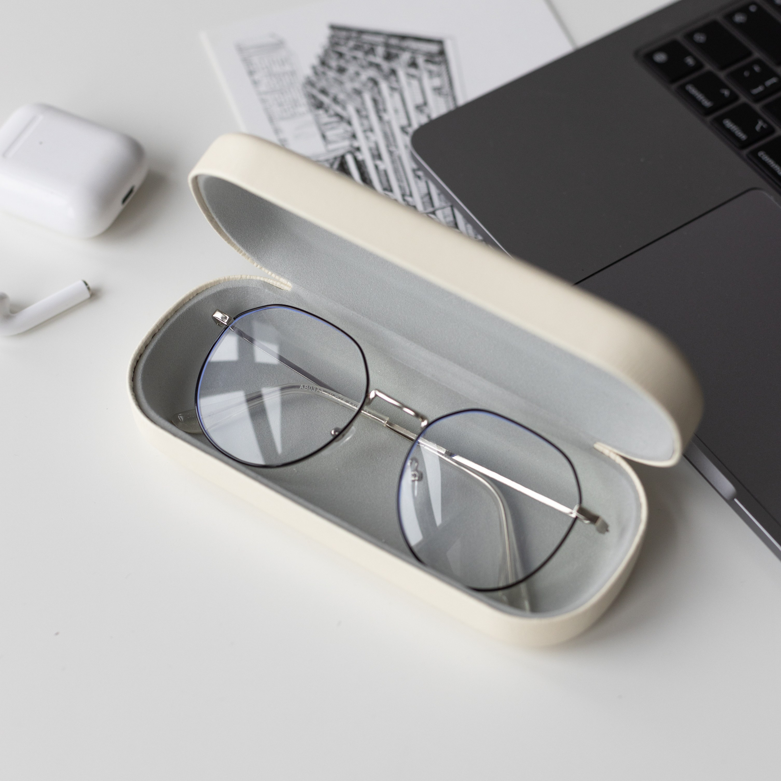 Футляры для очков. Фотосессии на маркетплейсы