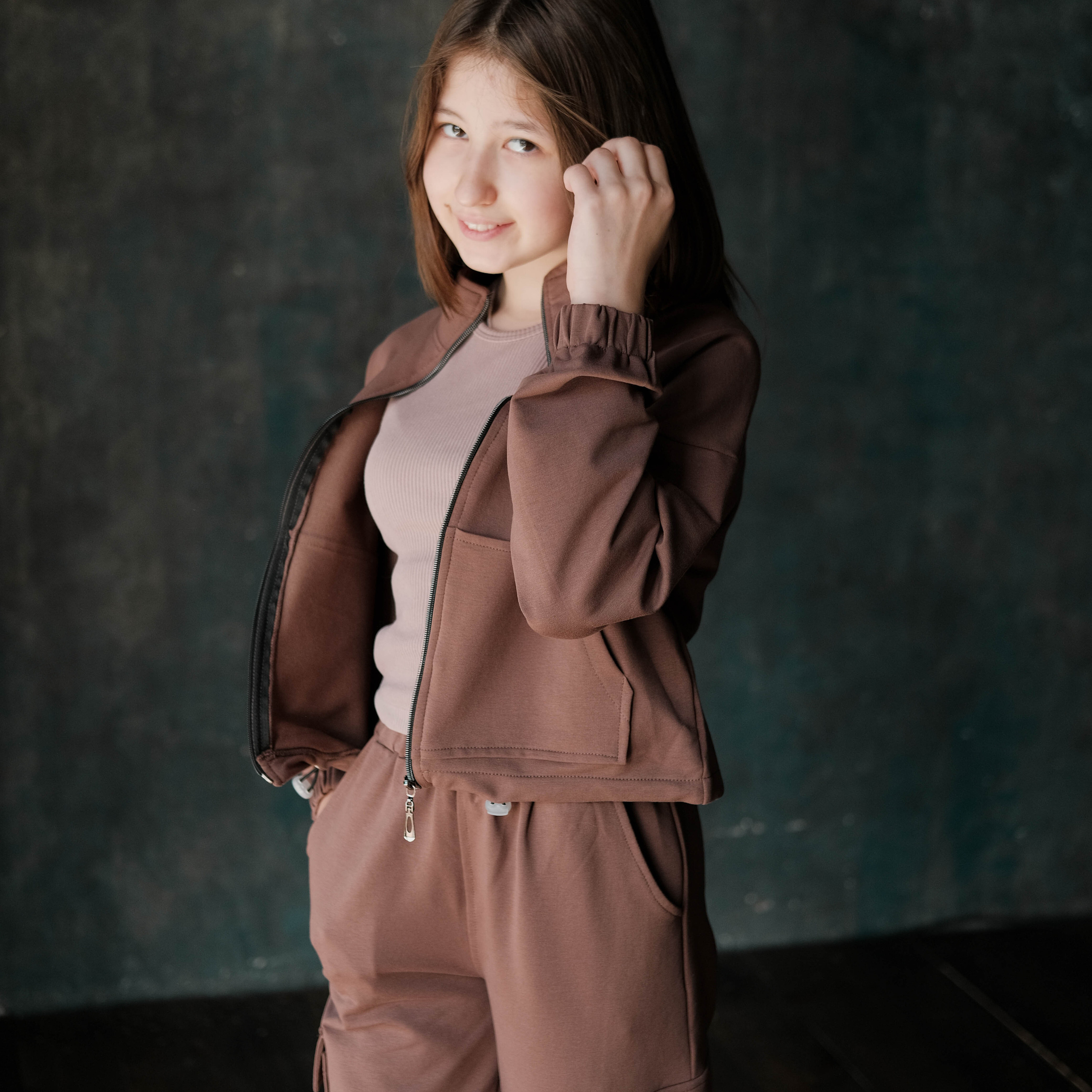 Спортивный костюм. Фотосессии на маркетплейсы