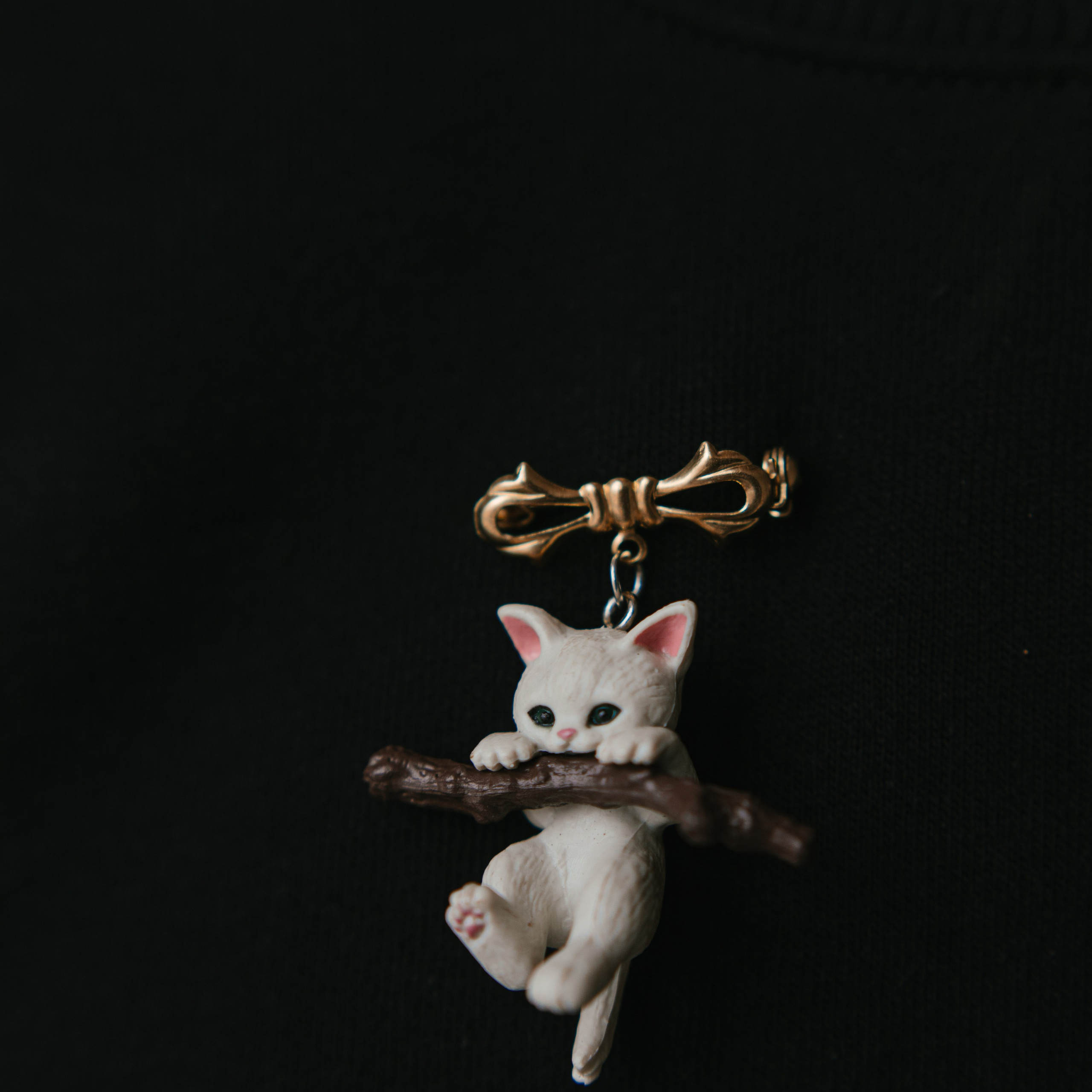 Брелки и броши. Фотосессии на маркетплейсы