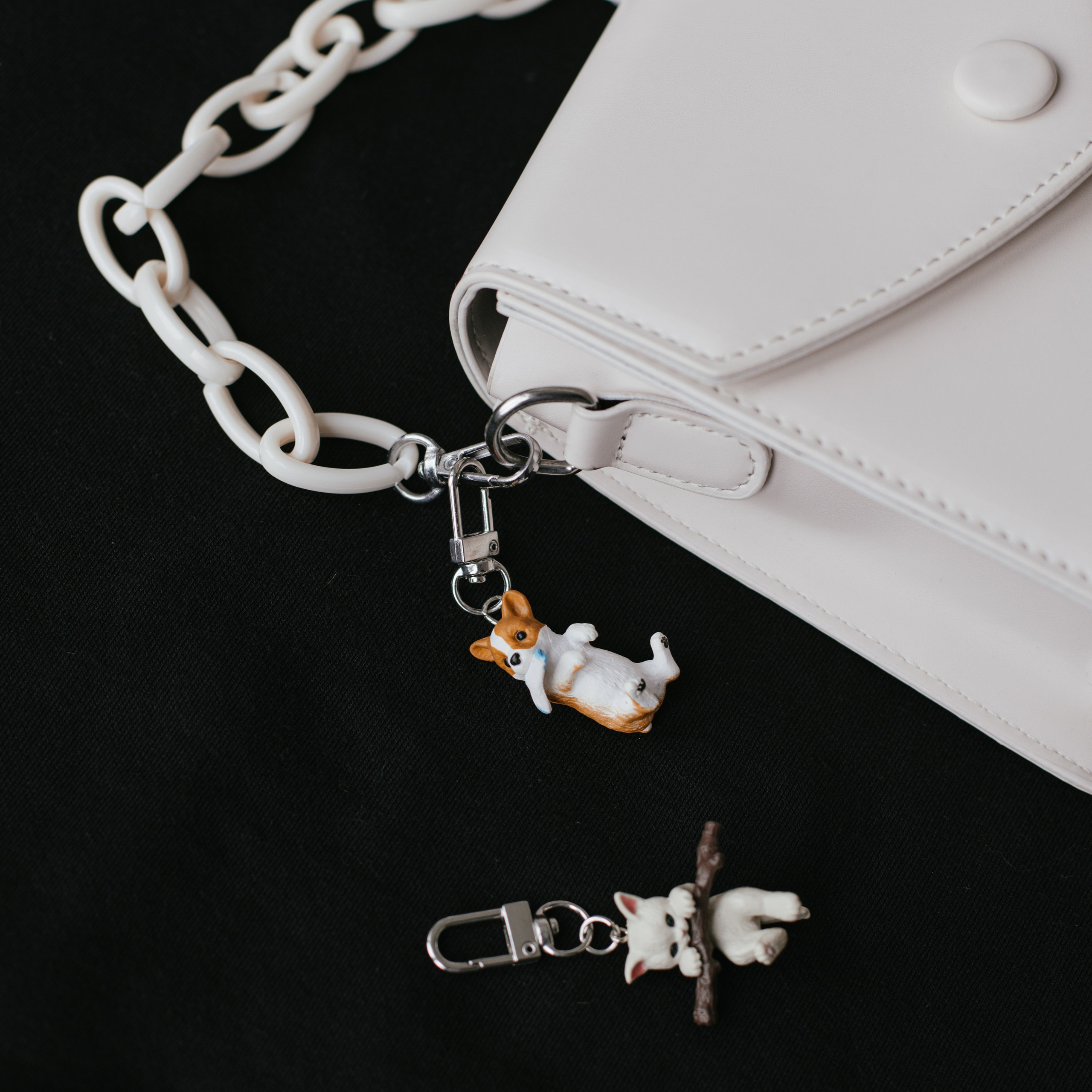 Брелки и броши. Фотосессии на маркетплейсы