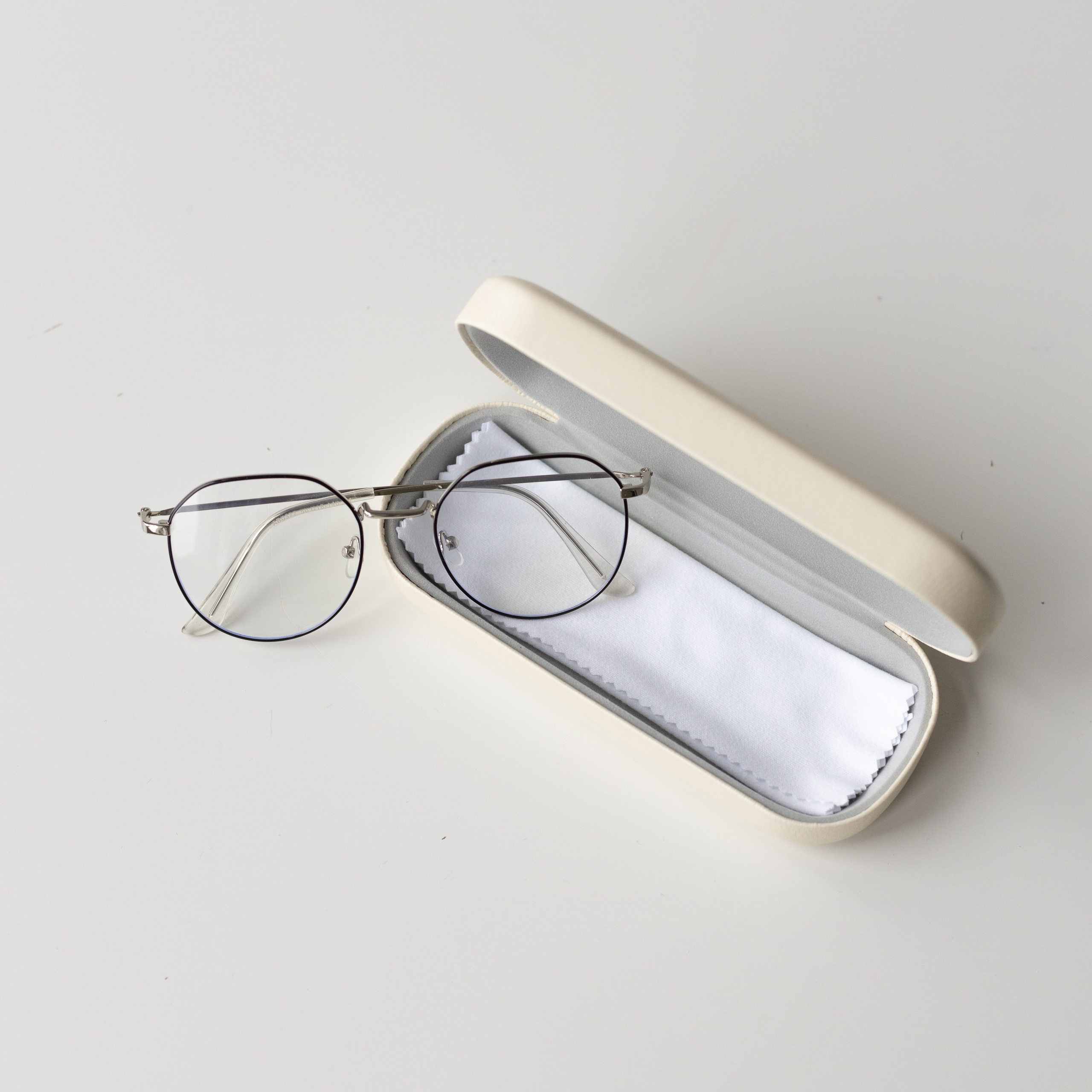 Футляры для очков. Фотосессии на маркетплейсы