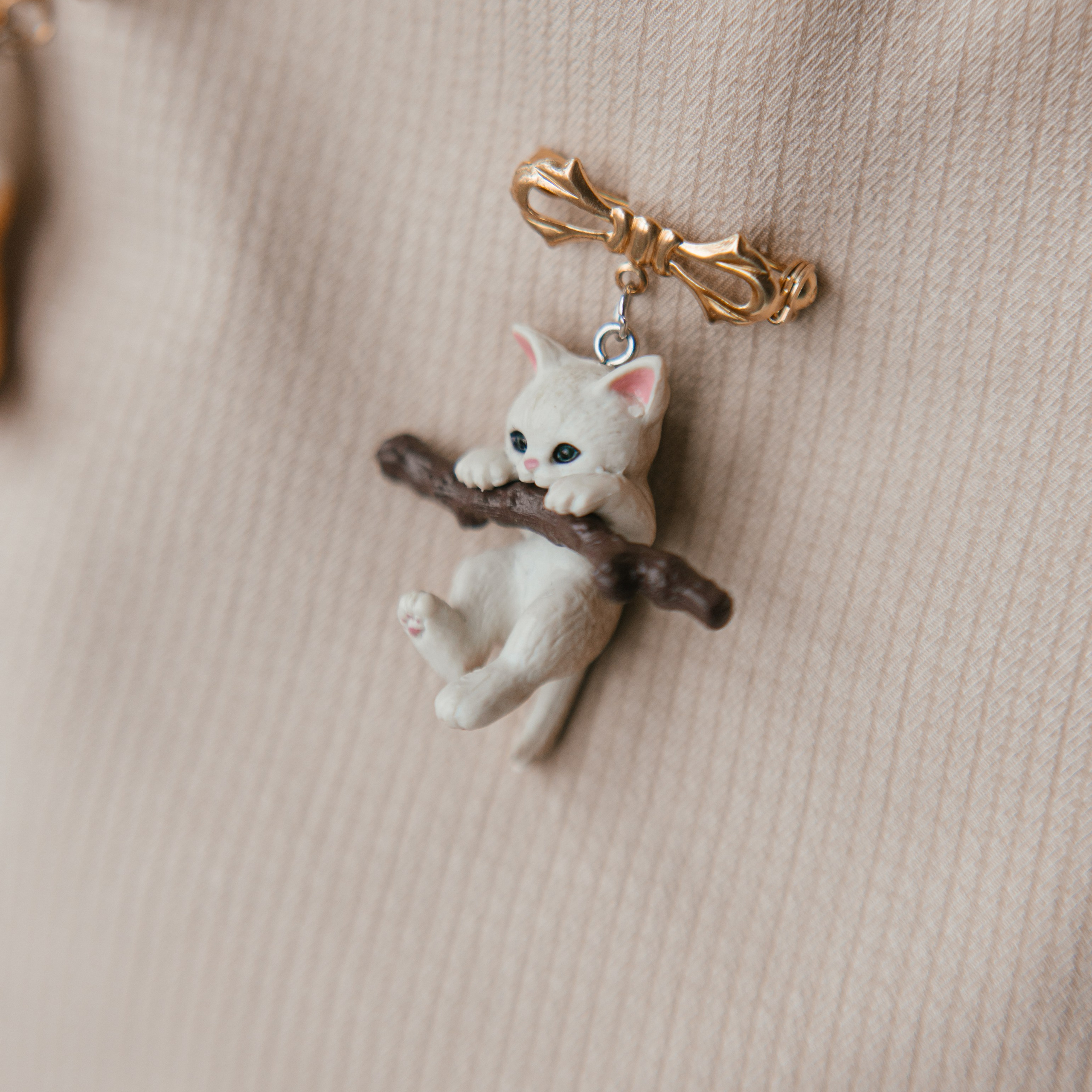 Брелки и броши. Фотосессии на маркетплейсы