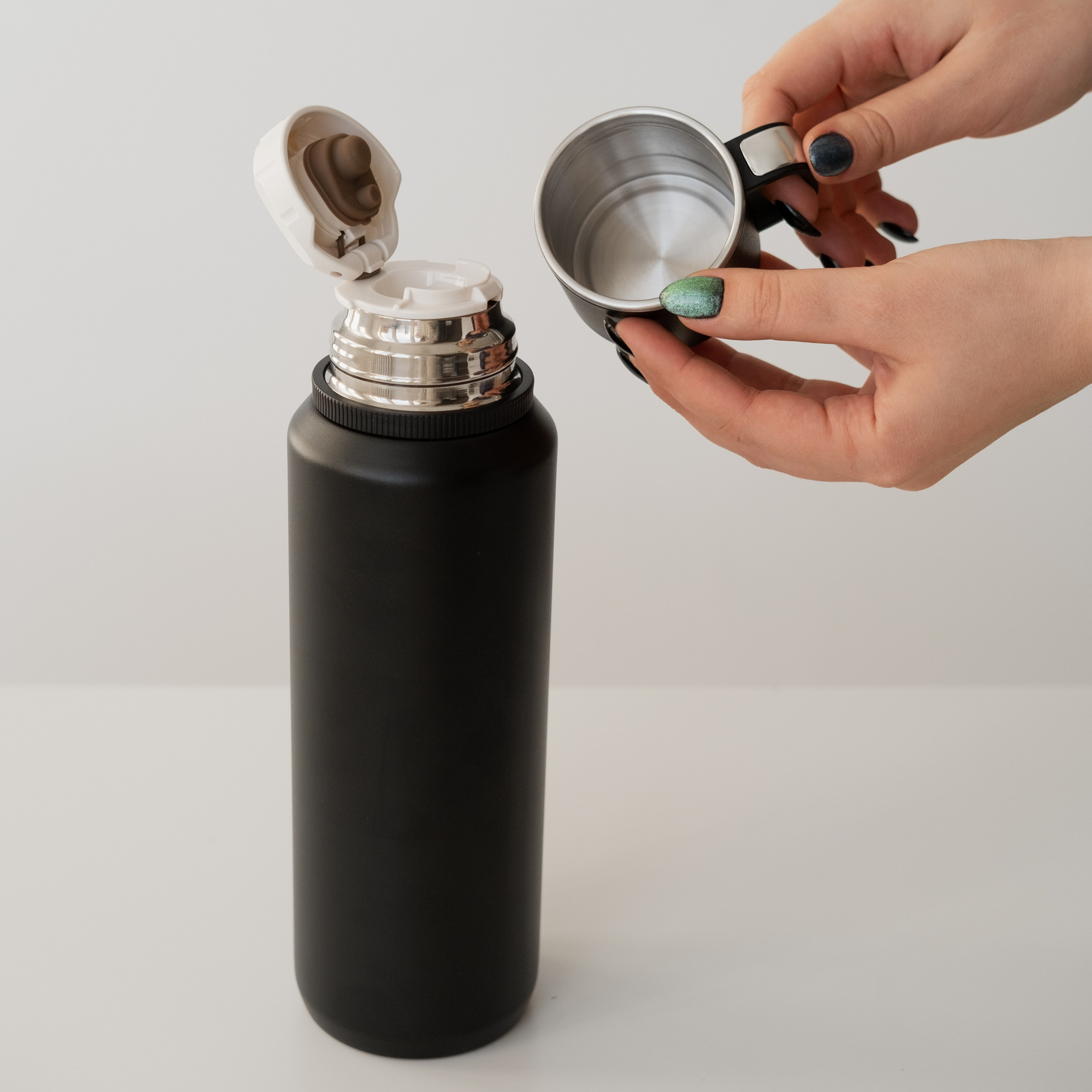 Термосы. Фотосессии на маркетплейсы