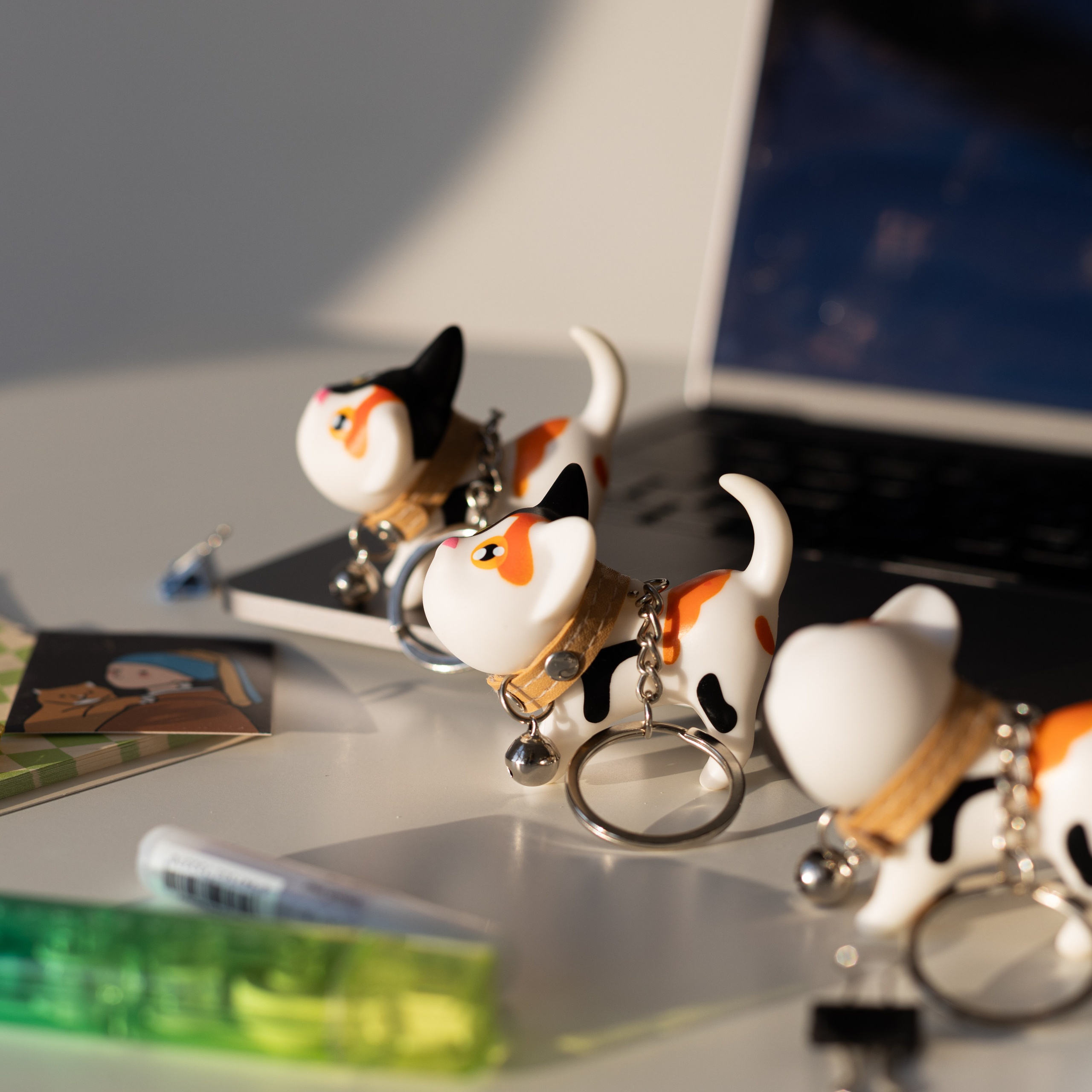 Брелок котик. Фотосессии на маркетплейсы