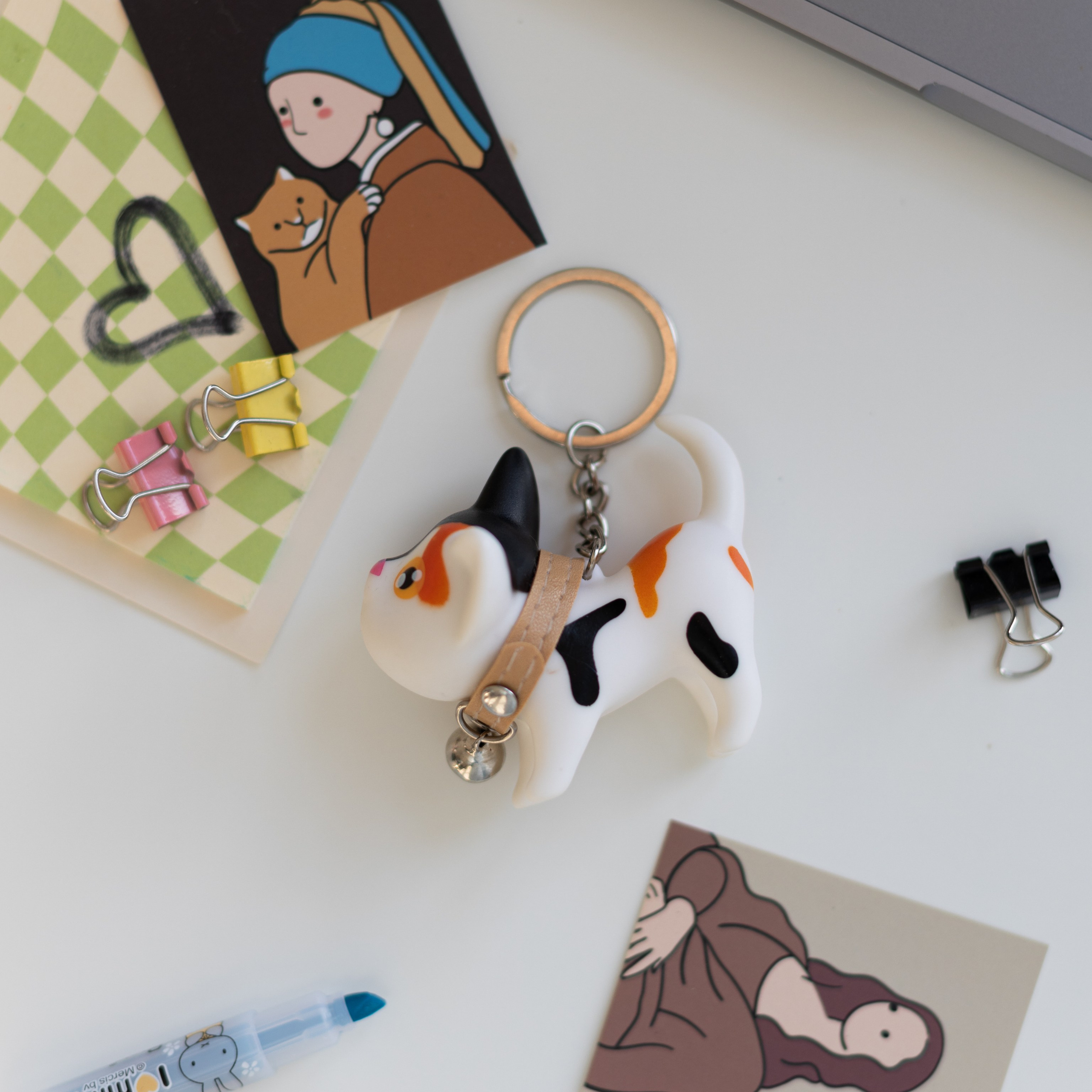 Брелок котик. Фотосессии на маркетплейсы