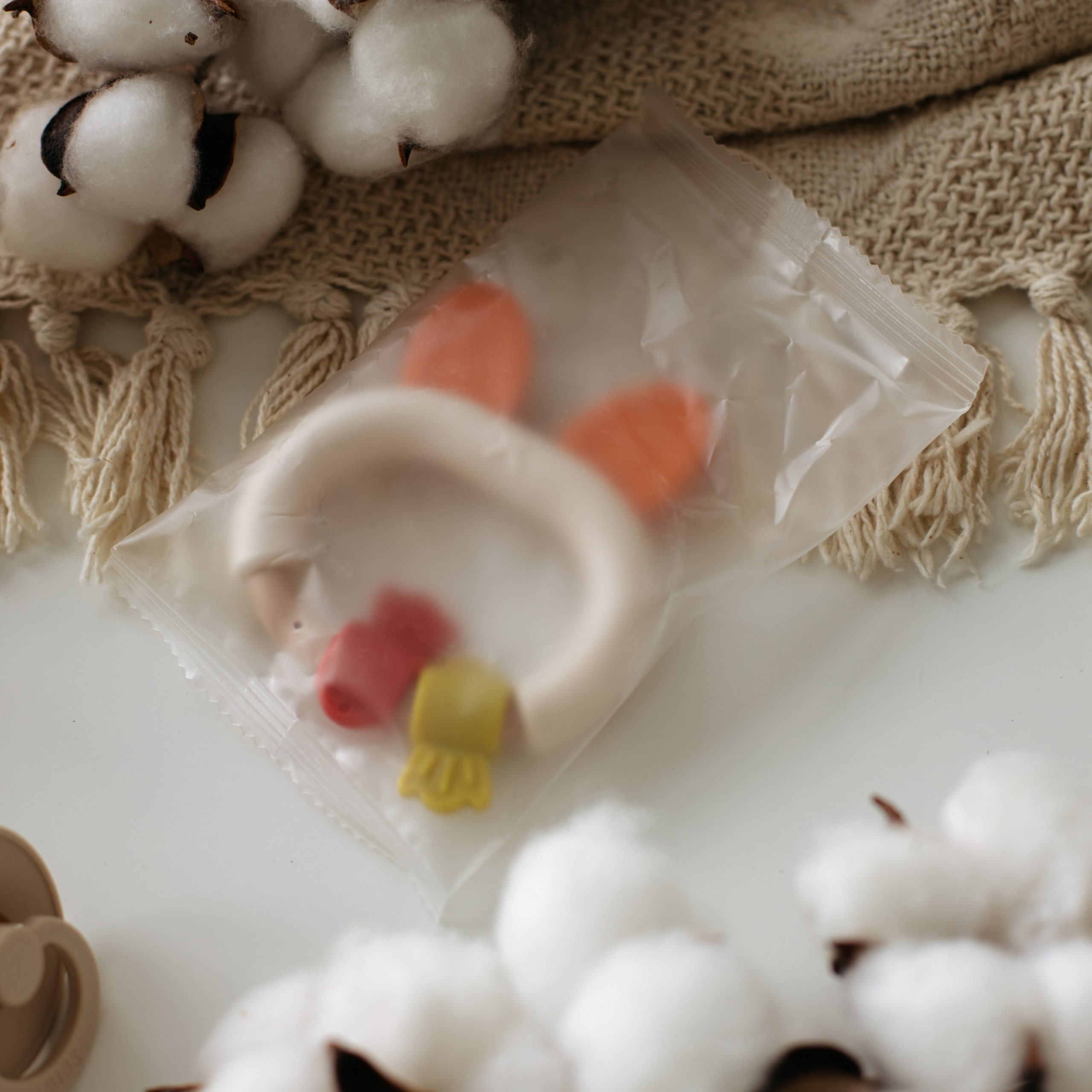 Погремушки. Фотосессии на маркетплейсы