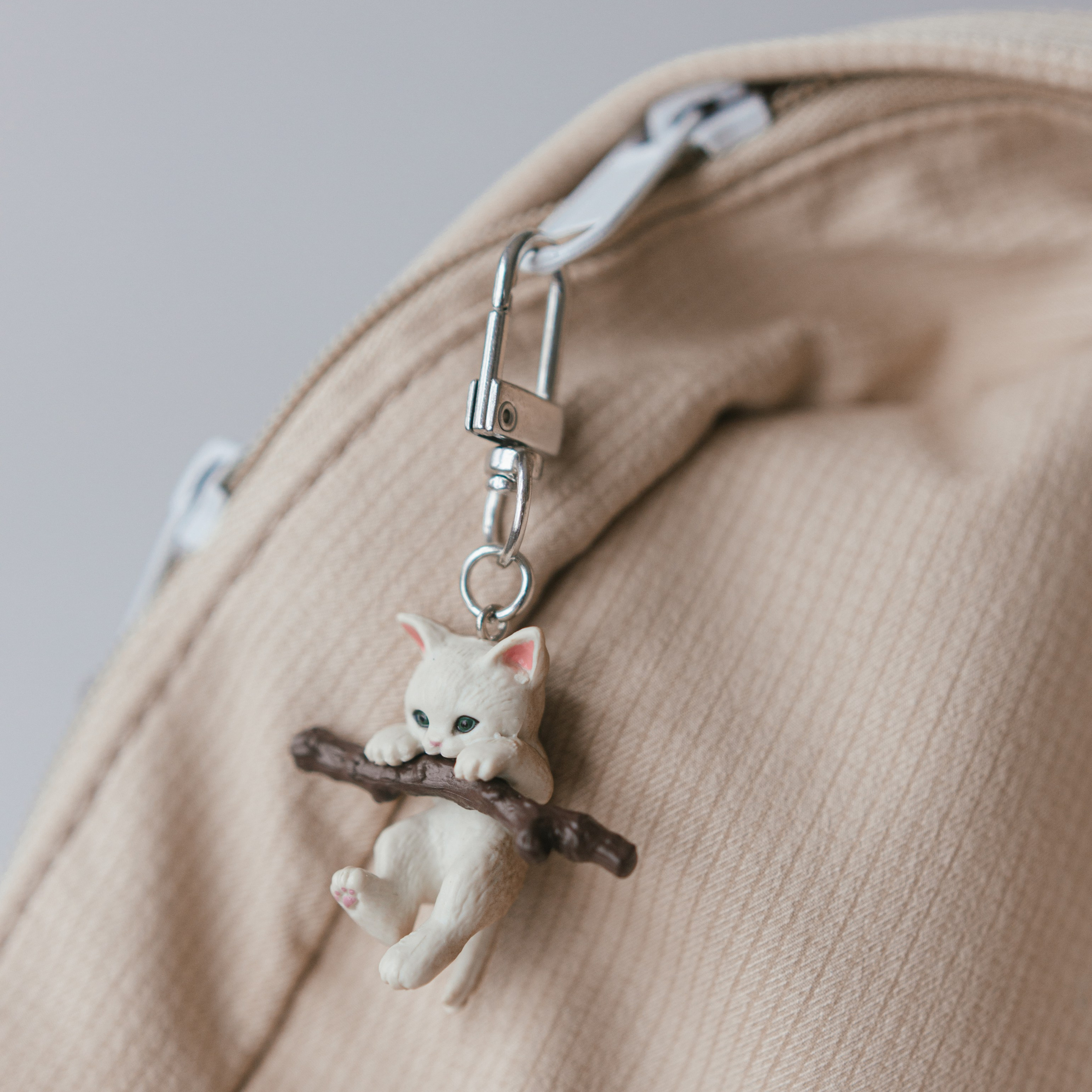 Брелки и броши. Фотосессии на маркетплейсы