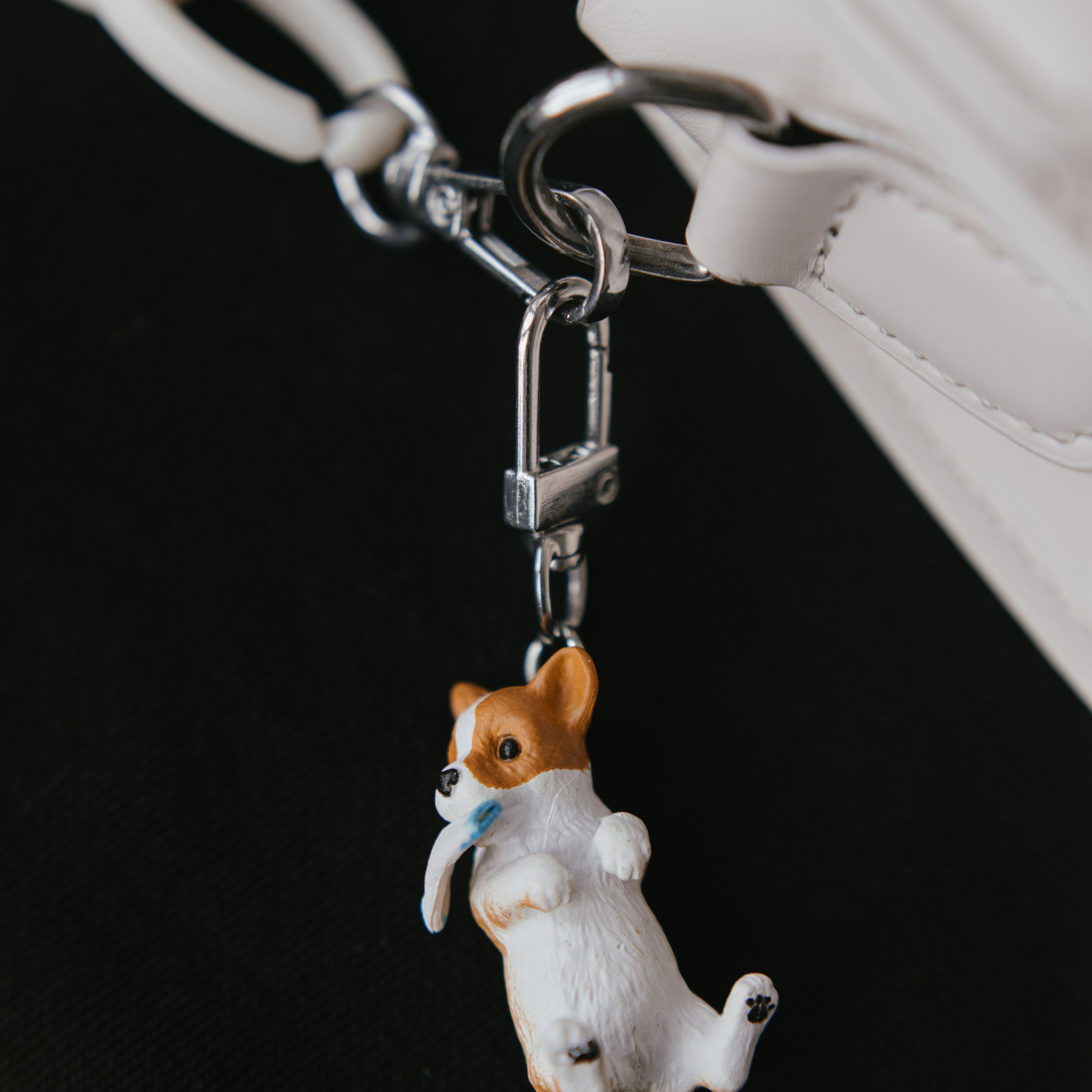 Брелки и броши. Фотосессии на маркетплейсы