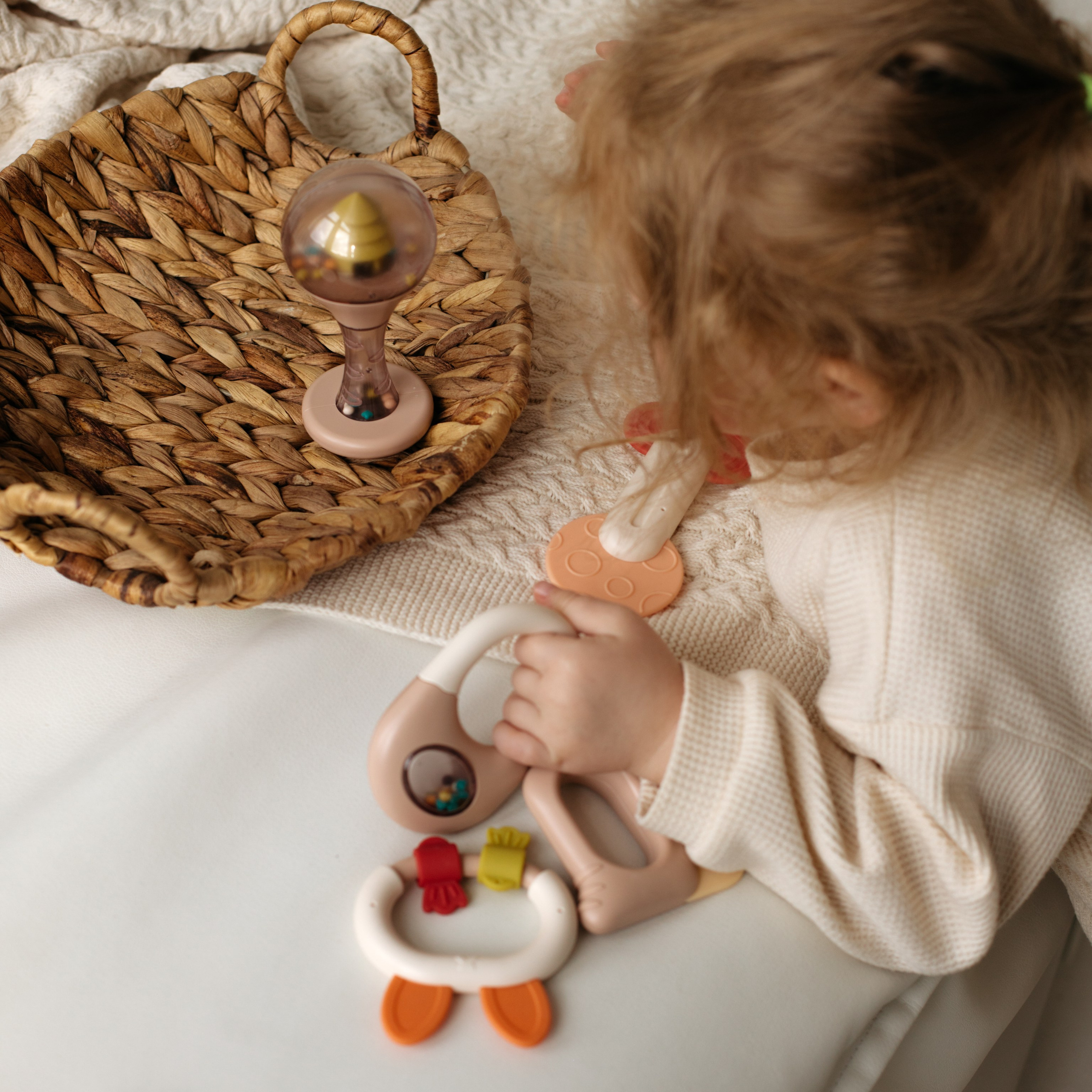 Погремушки. Фотосессии на маркетплейсы