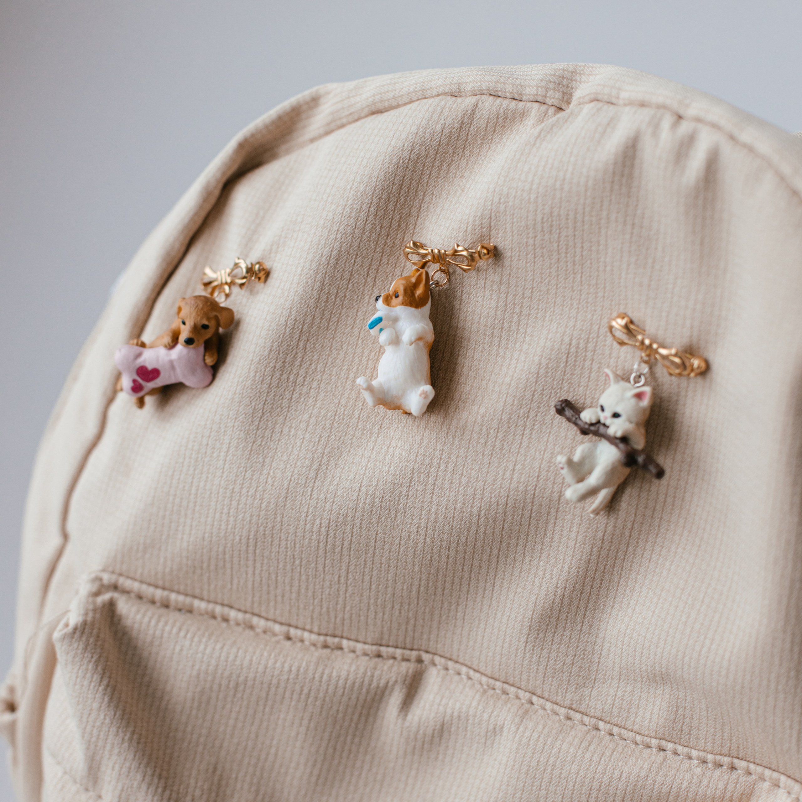 Брелки и броши. Фотосессии на маркетплейсы