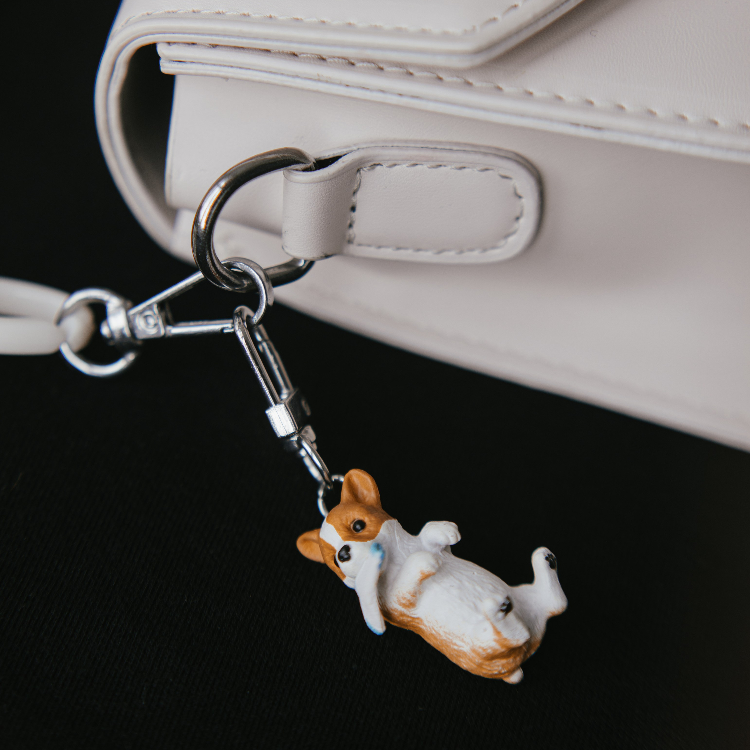 Брелки и броши. Фотосессии на маркетплейсы