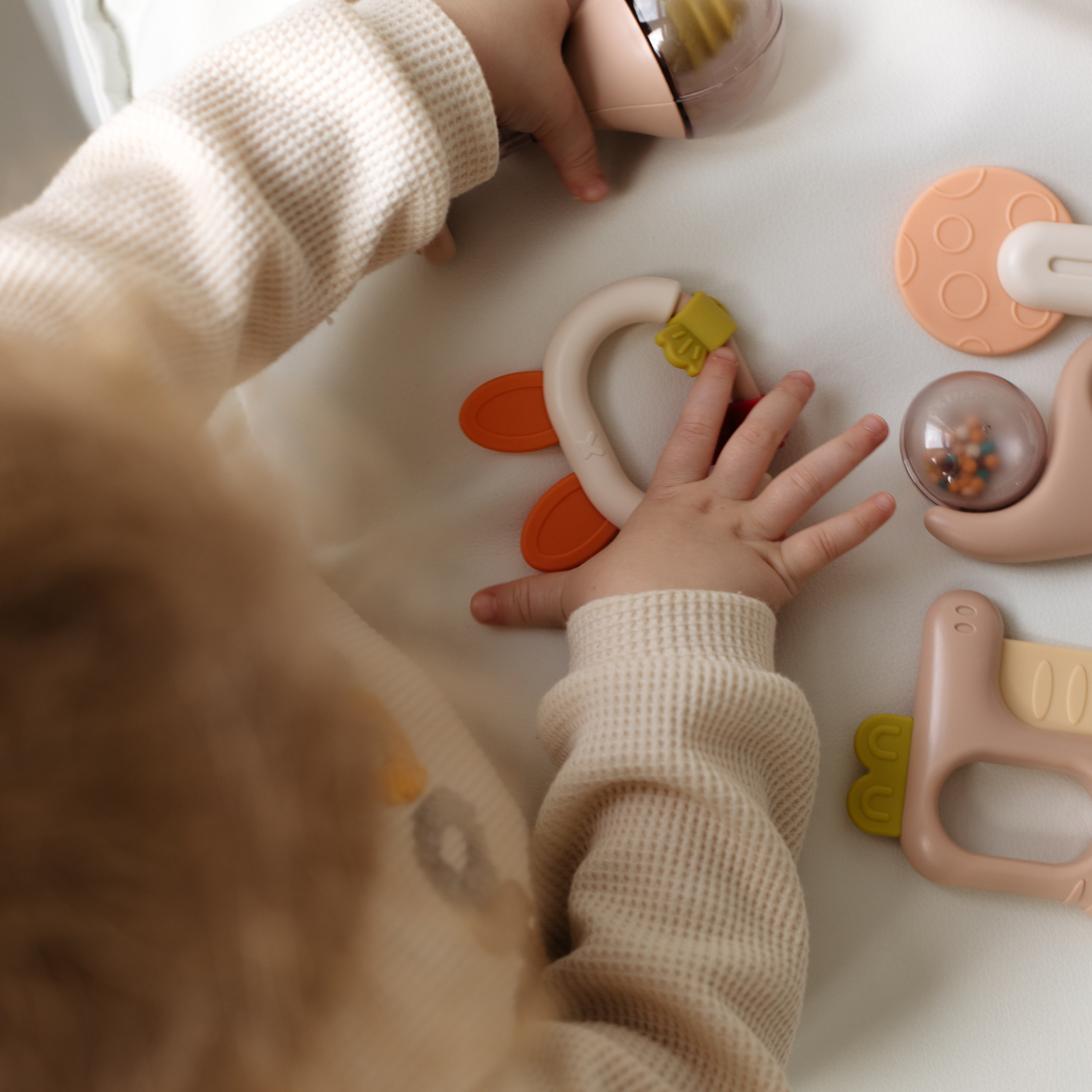 Погремушки. Фотосессии на маркетплейсы