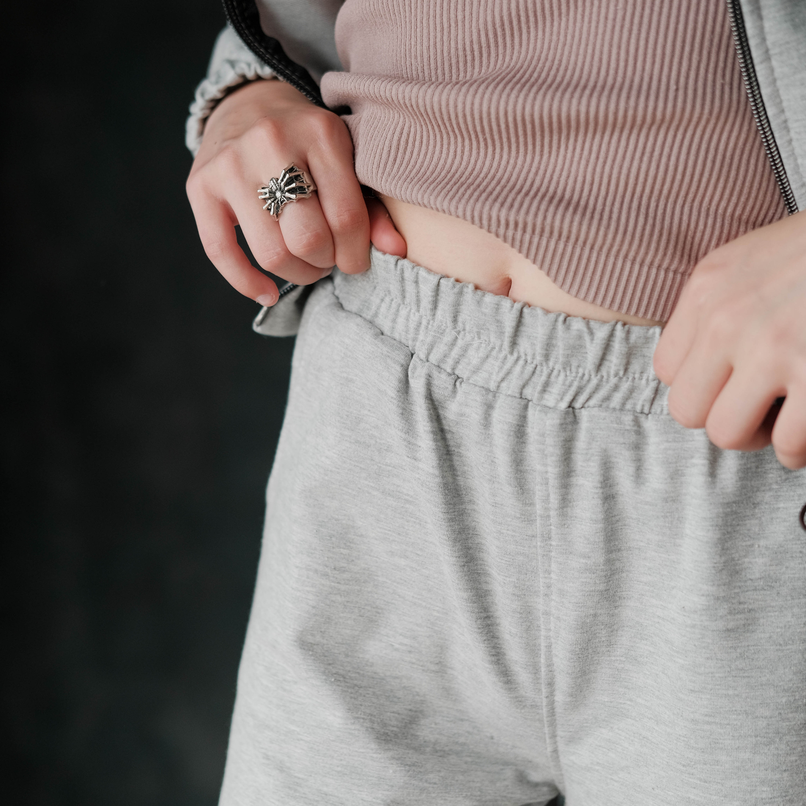 Спортивный костюм. Фотосессии на маркетплейсы