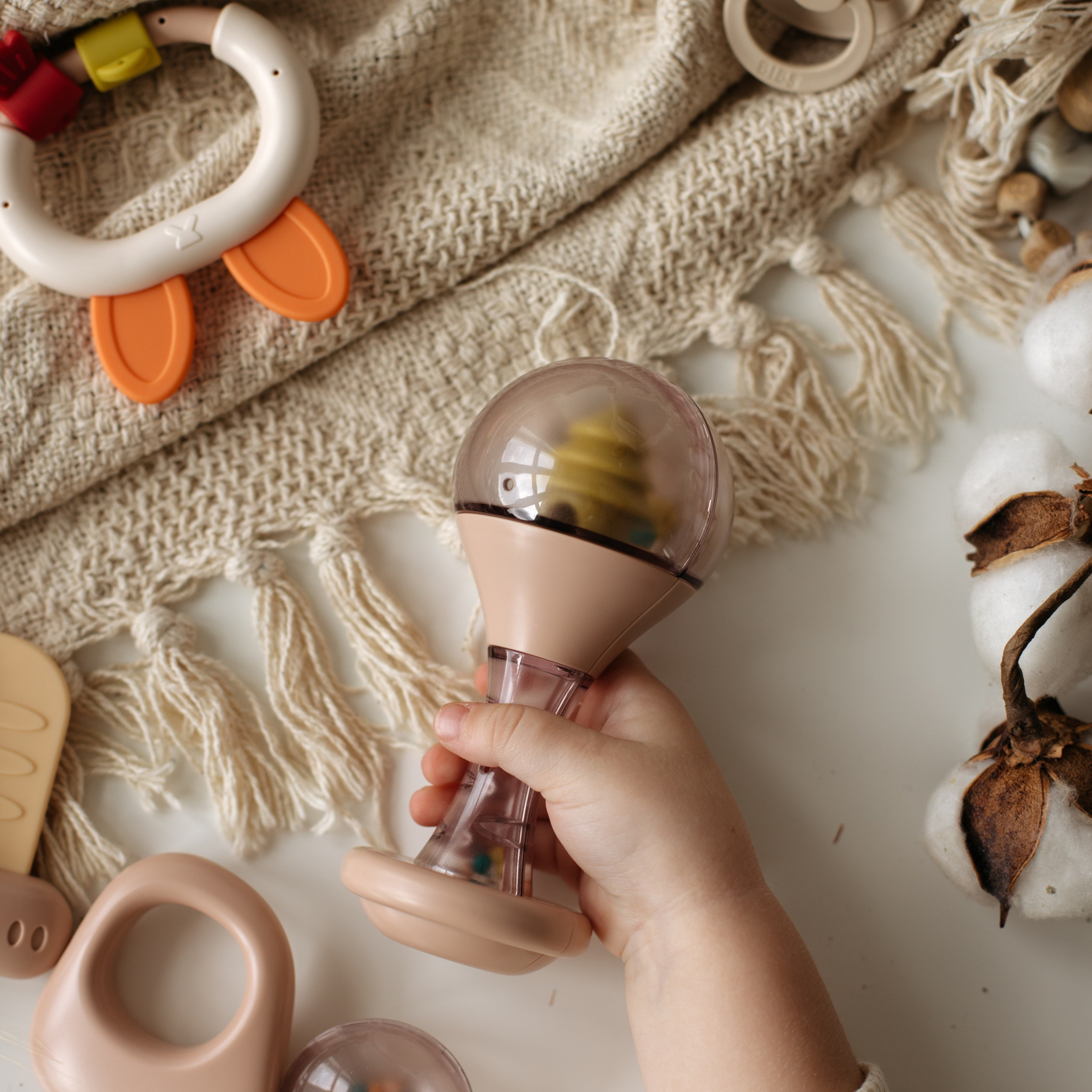 Погремушки. Фотосессии на маркетплейсы