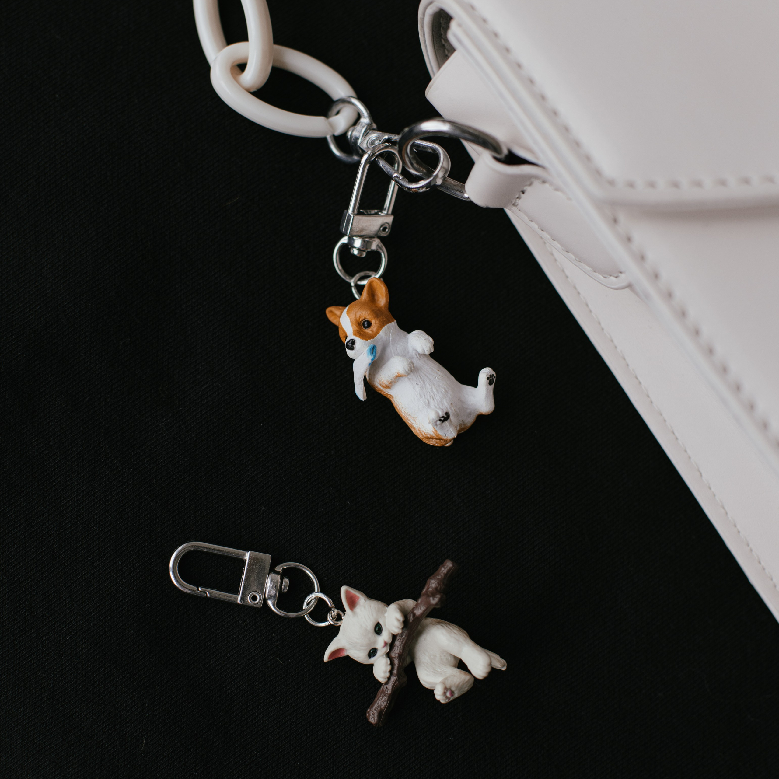 Брелки и броши. Фотосессии на маркетплейсы